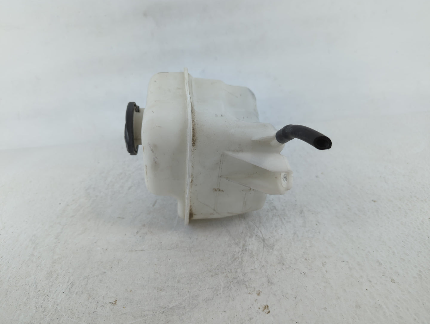 2011-2015 Hyundai Sonata Windshield Washer Fluid Reservoir Bottle Oem - Oemusedautoparts1.com