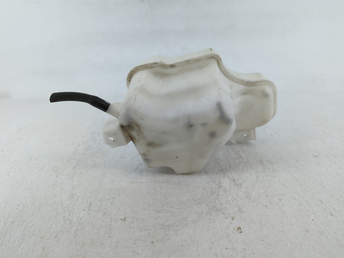 2011-2015 Hyundai Sonata Windshield Washer Fluid Reservoir Bottle Oem - Oemusedautoparts1.com