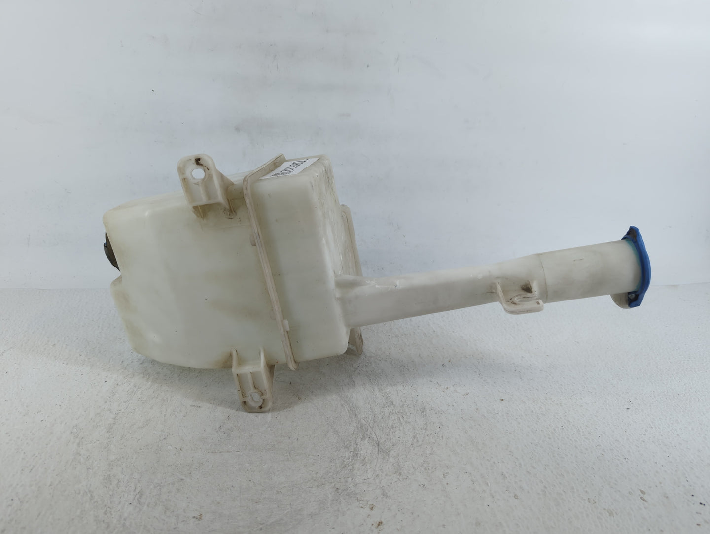 2011-2015 Hyundai Sonata Windshield Washer Fluid Reservoir Bottle Oem - Oemusedautoparts1.com