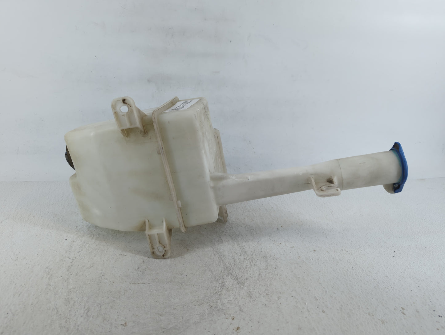 2011-2015 Hyundai Sonata Windshield Washer Fluid Reservoir Bottle Oem - Oemusedautoparts1.com