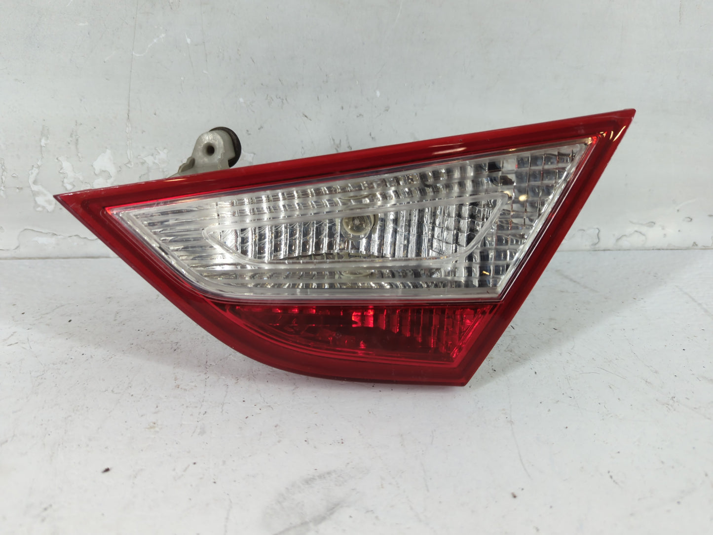 2011-2014 Hyundai Sonata Tail Light Assembly Passenger Right OEM P/N:92404-3Q Fits Fits 2011 2012 2013 2014 OEM Used Auto Pa