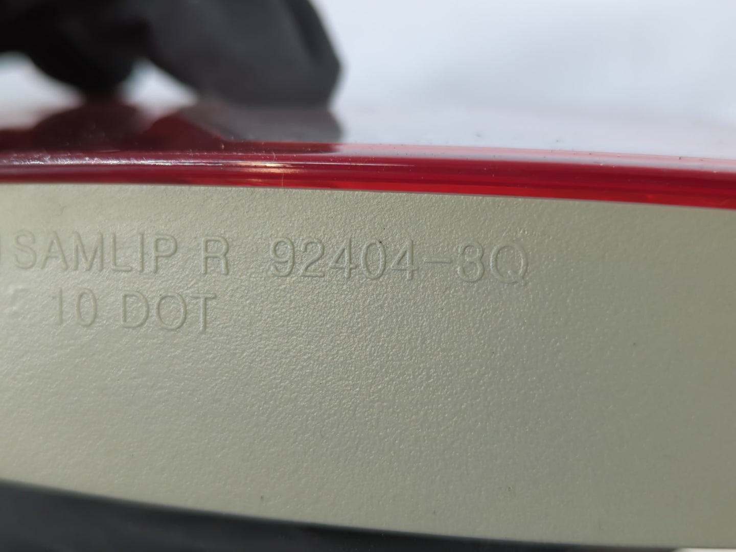 2011-2014 Hyundai Sonata Tail Light Assembly Passenger Right OEM P/N:92404-3Q Fits Fits 2011 2012 2013 2014 OEM Used Auto Pa