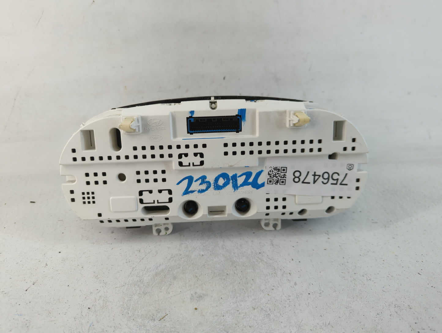 2011-2014 Hyundai Sonata Instrument Cluster Speedometer Gauges P/N:94001-3Q014 TN257470-3211 Fits Fits 2011 2012 2013 2014 O