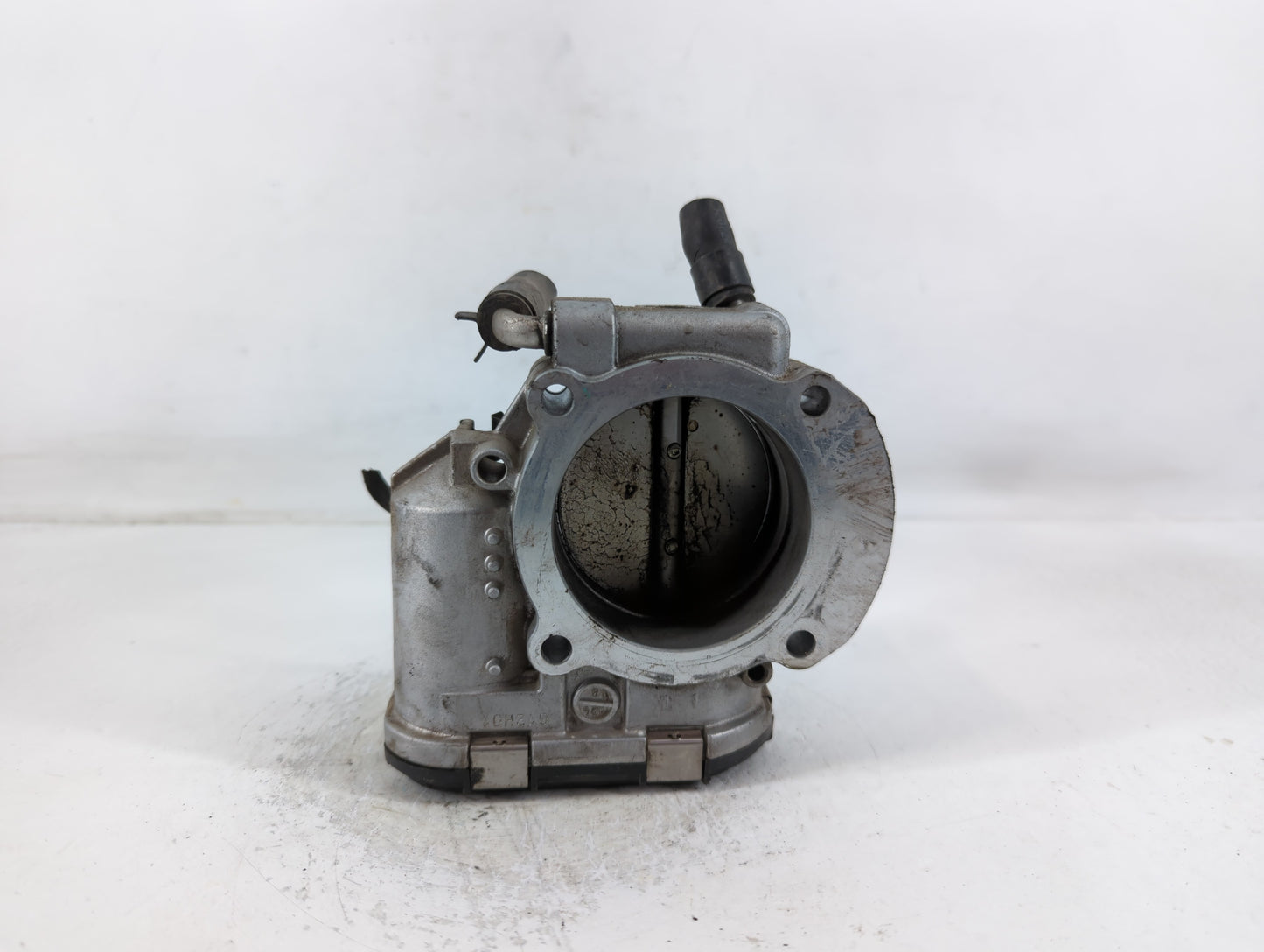 2011-2014 Hyundai Sonata Throttle Body P/N:35100-2G700 Fits Fits 2011 2012 2013 2014 2015 2016 OEM Used Auto Parts - Oemused