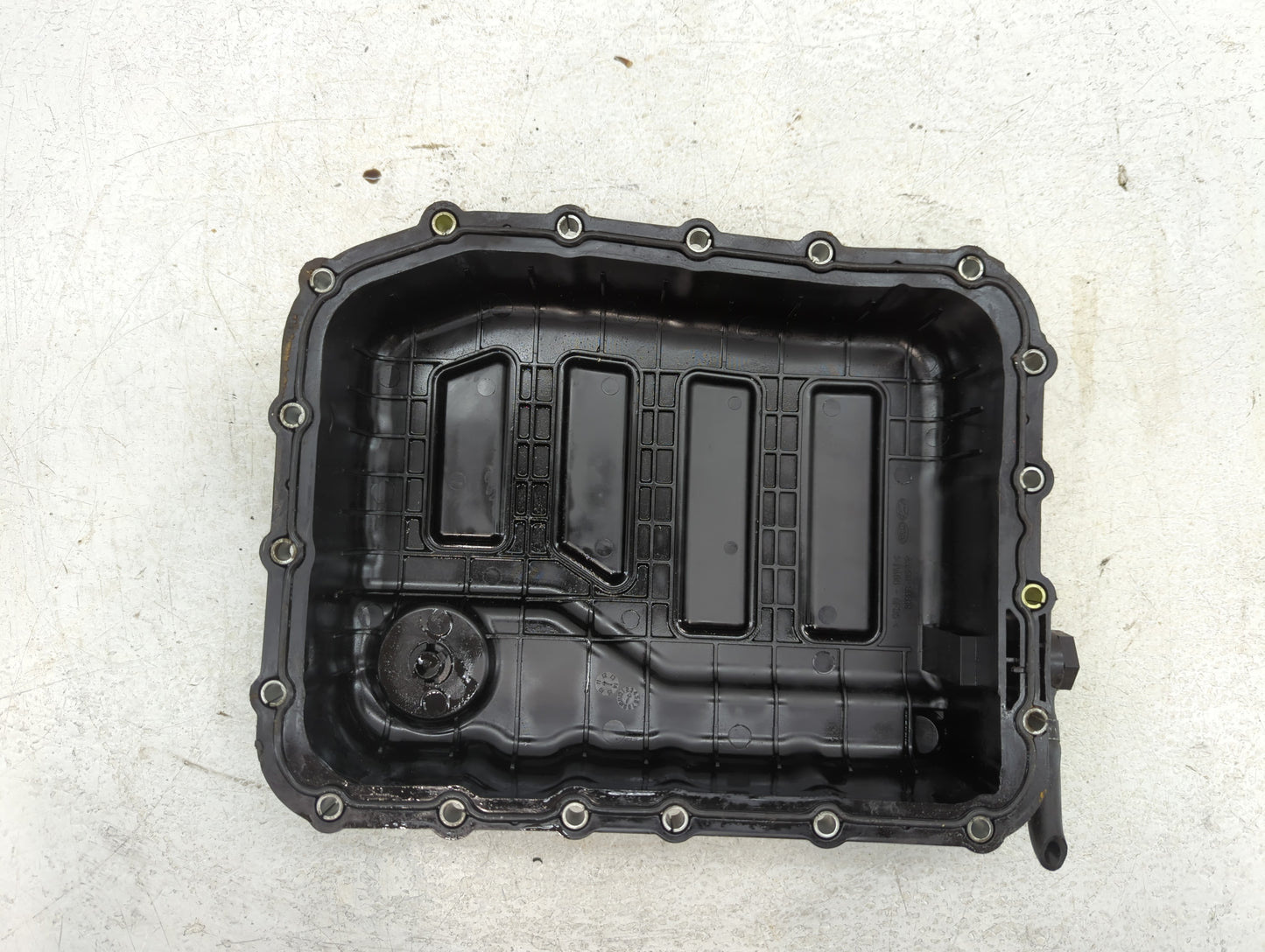 2011-2012 Hyundai Sonata Engine Oil Pan Fits Fits 2011 2012 2013 OEM Used Auto Parts - Oemusedautoparts1.com
