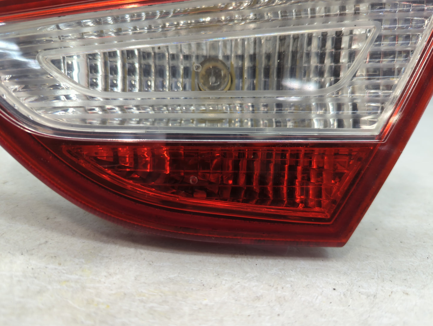 2011-2014 Hyundai Sonata Tail Light Assembly Passenger Right OEM P/N:92404-3Q Fits Fits 2011 2012 2013 2014 OEM Used Auto Pa
