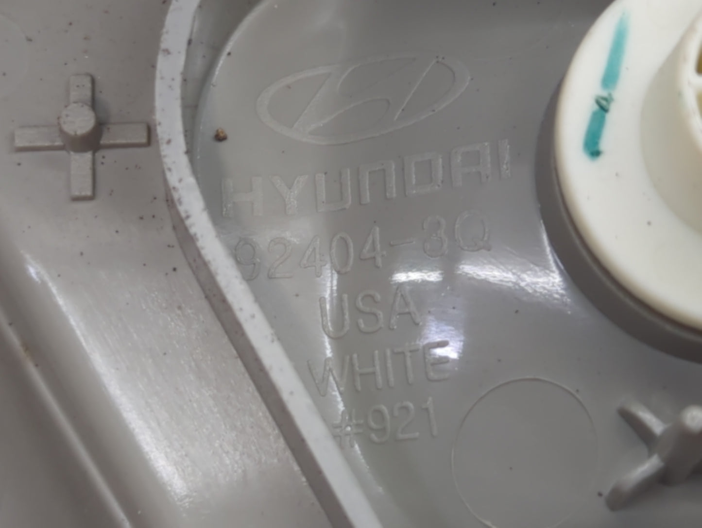 2011-2014 Hyundai Sonata Tail Light Assembly Passenger Right OEM P/N:92404-3Q Fits Fits 2011 2012 2013 2014 OEM Used Auto Pa