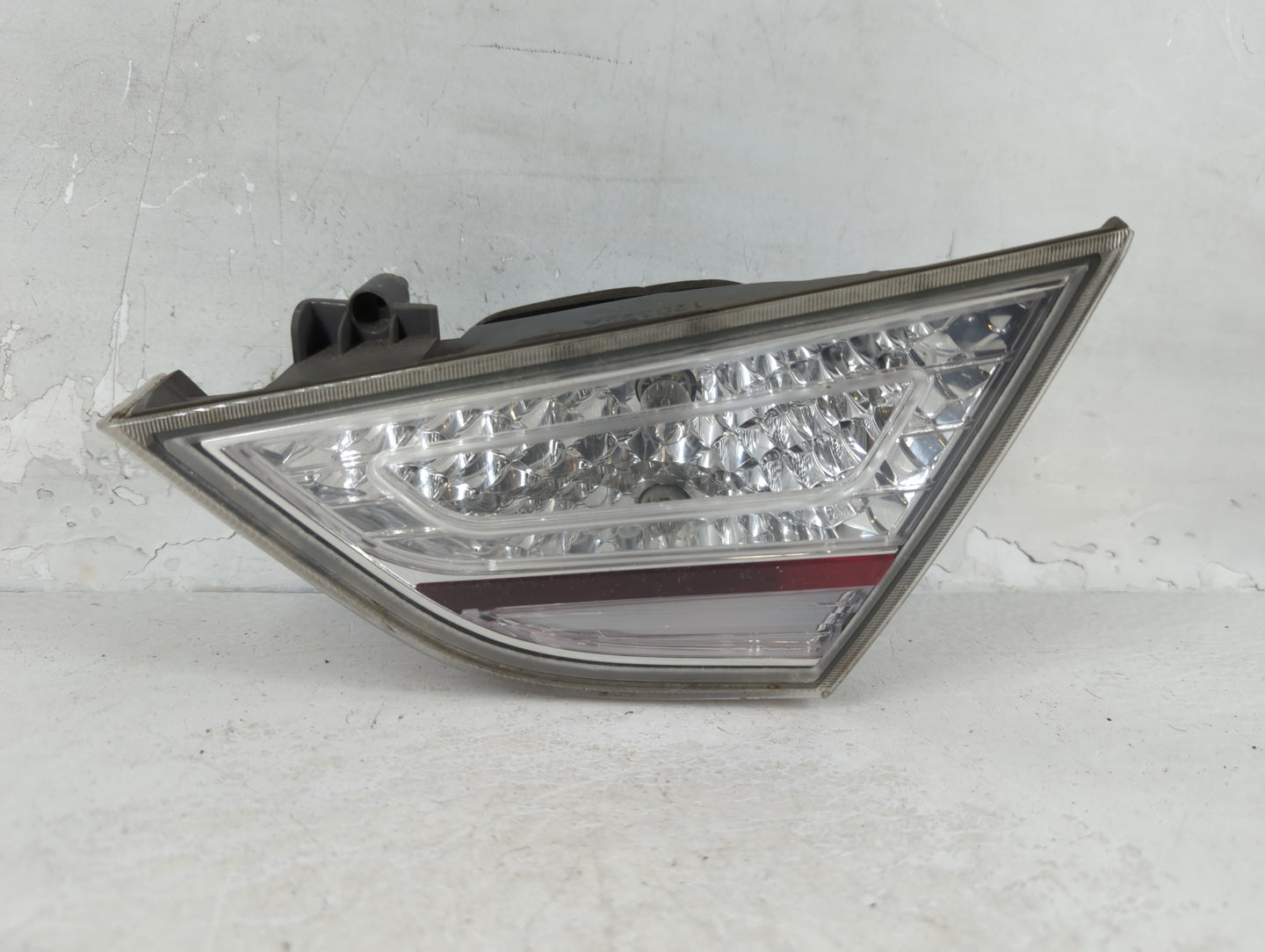 2011-2015 Hyundai Sonata Tail Light Assembly Passenger Right OEM P/N:92404-4R0 Fits Fits 2011 2012 2013 2014 2015 OEM Used A