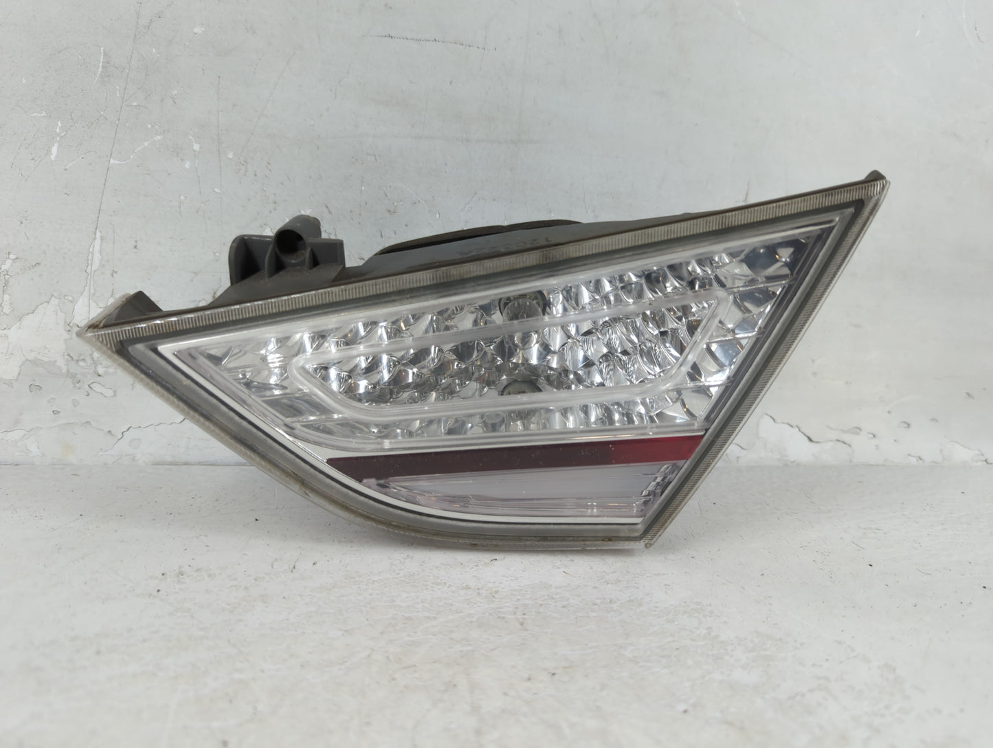 2011-2015 Hyundai Sonata Tail Light Assembly Passenger Right OEM P/N:92404-4R0 Fits Fits 2011 2012 2013 2014 2015 OEM Used A