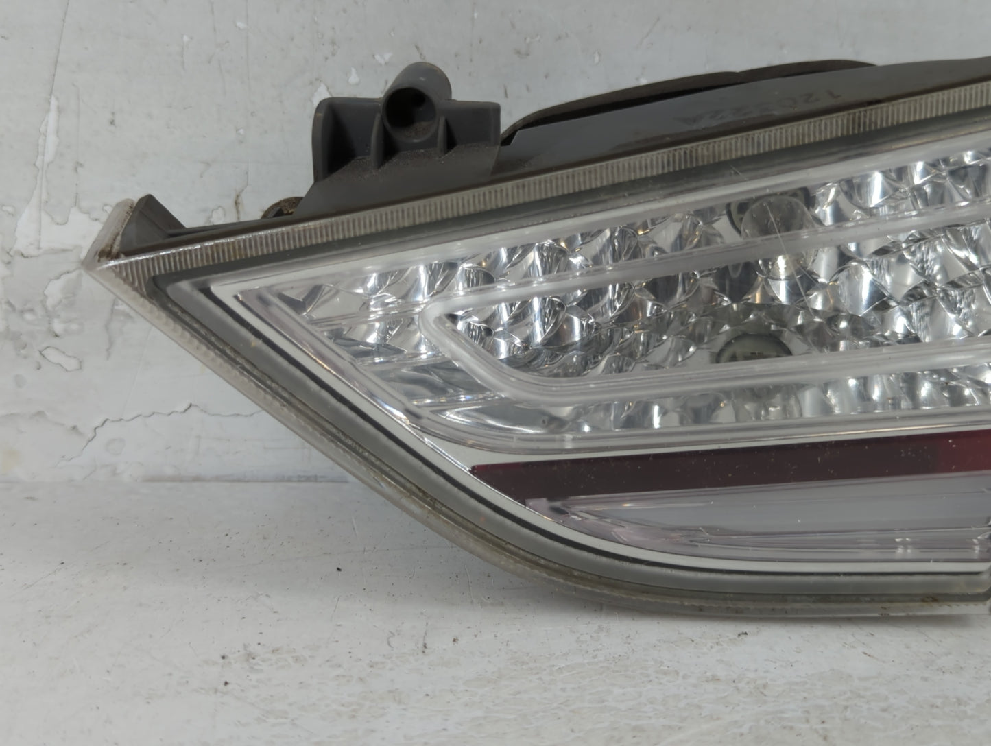 2011-2015 Hyundai Sonata Tail Light Assembly Passenger Right OEM P/N:92404-4R0 Fits Fits 2011 2012 2013 2014 2015 OEM Used A