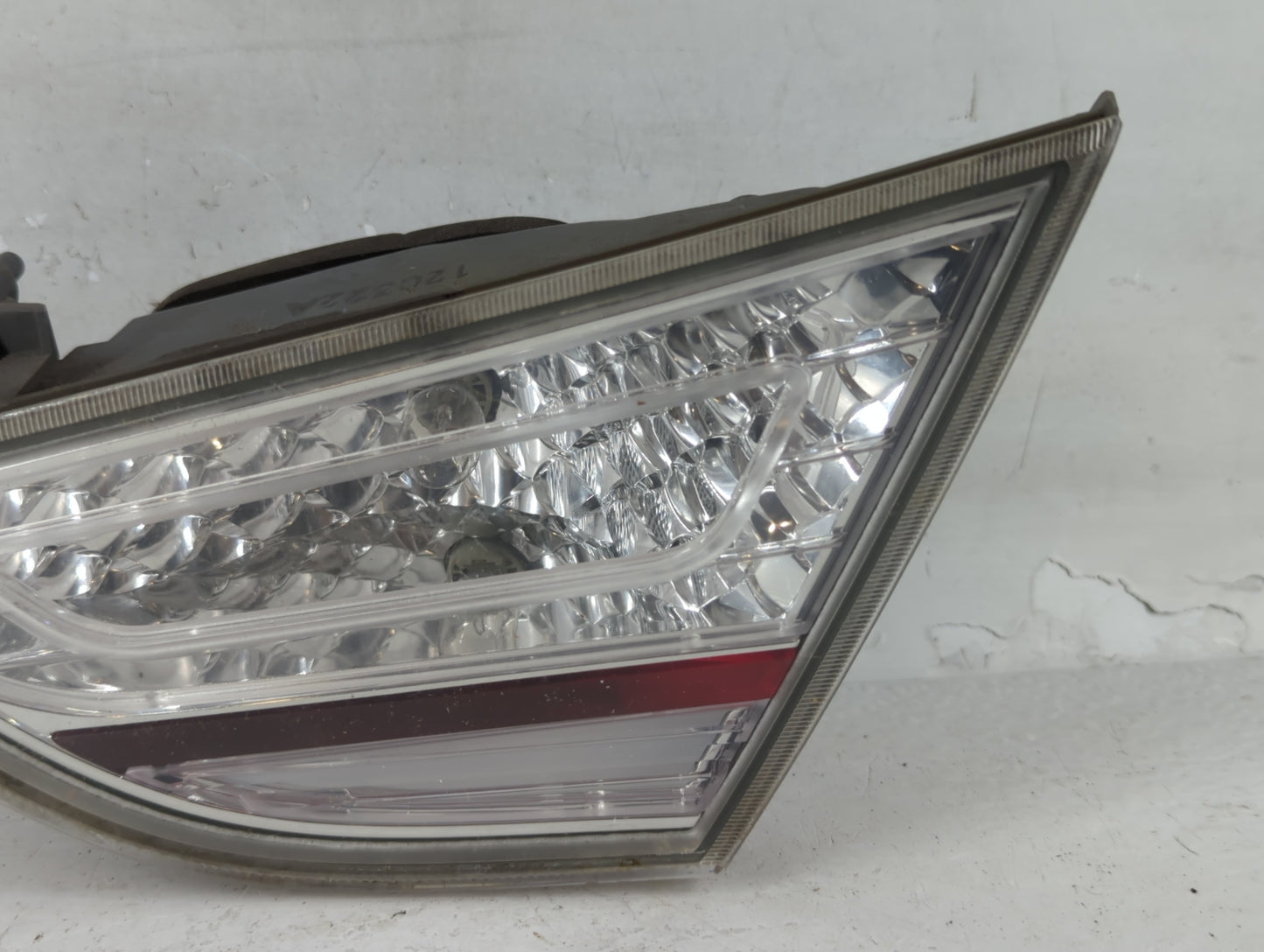 2011-2015 Hyundai Sonata Tail Light Assembly Passenger Right OEM P/N:92404-4R0 Fits Fits 2011 2012 2013 2014 2015 OEM Used A