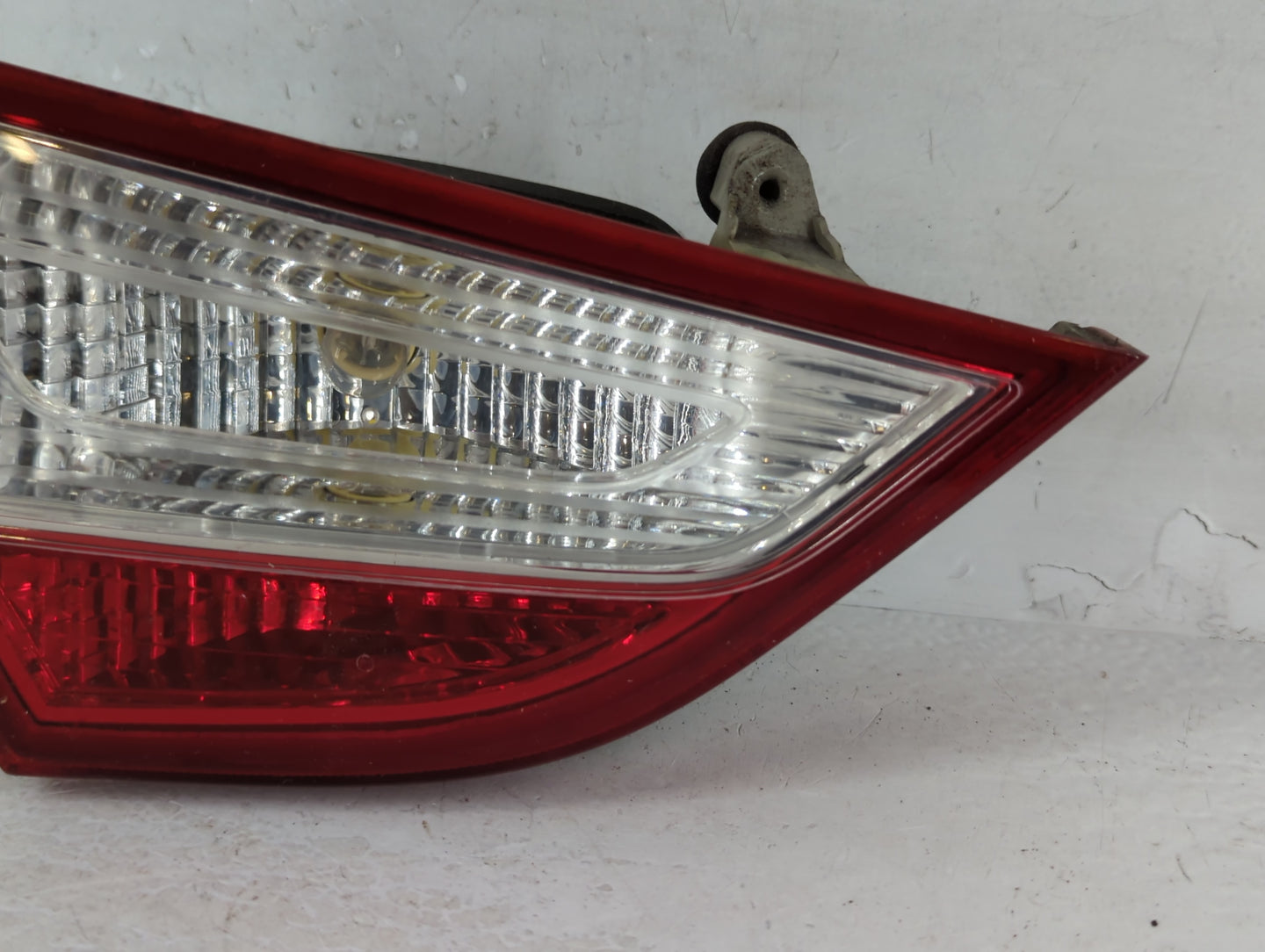 2011-2014 Hyundai Sonata Driver Left Side Deck Lid Mounted Tail Light 802047 - Oemusedautoparts1.com