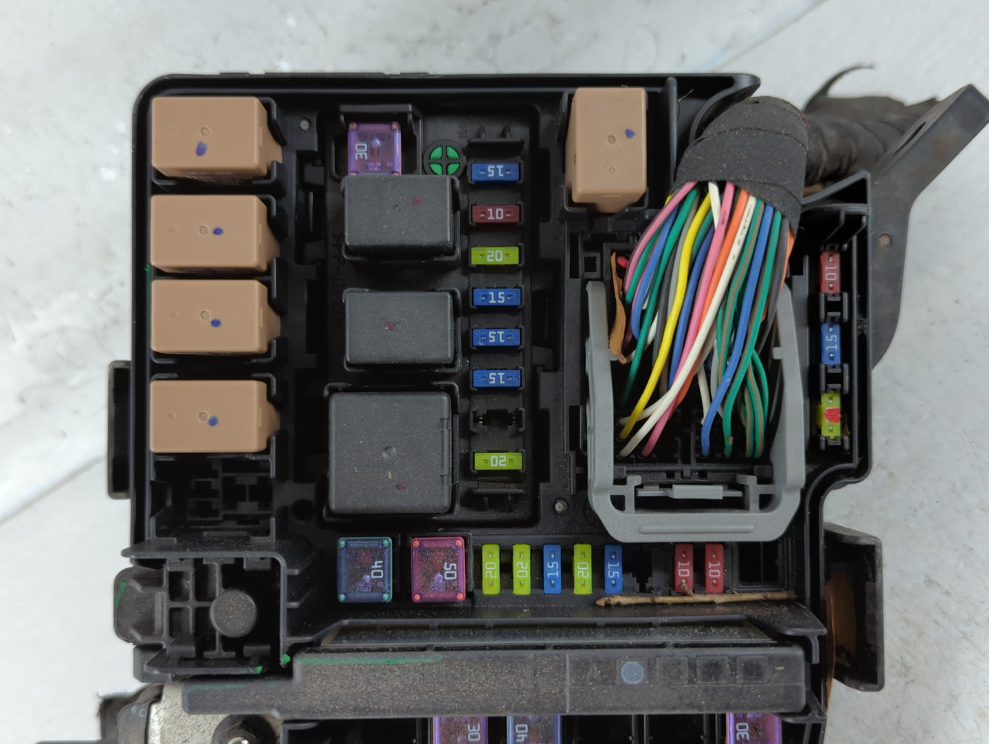 2011-2014 Hyundai Sonata Fusebox Fuse Box Panel Relay Module P/N:91950-3S711 Fits Fits 2011 2012 2013 2014 OEM Used Auto Par
