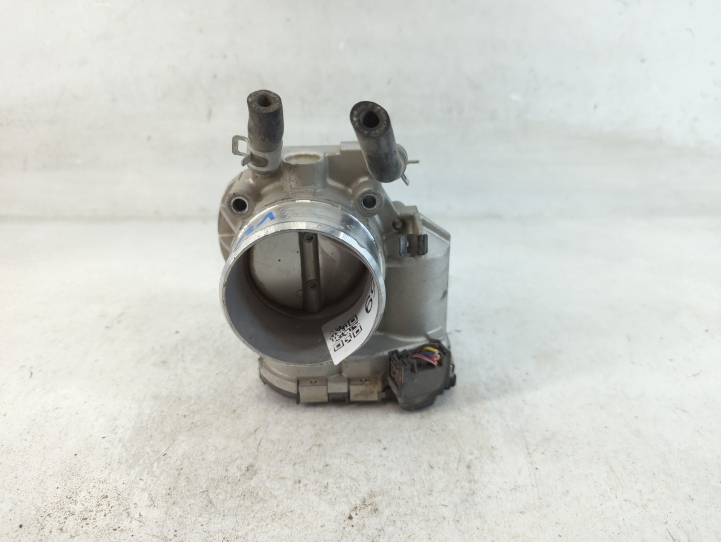 2011-2014 Hyundai Sonata Throttle Body P/N:35100-2G700 Fits Fits 2011 2012 2013 2014 2015 2016 OEM Used Auto Parts - Oemused