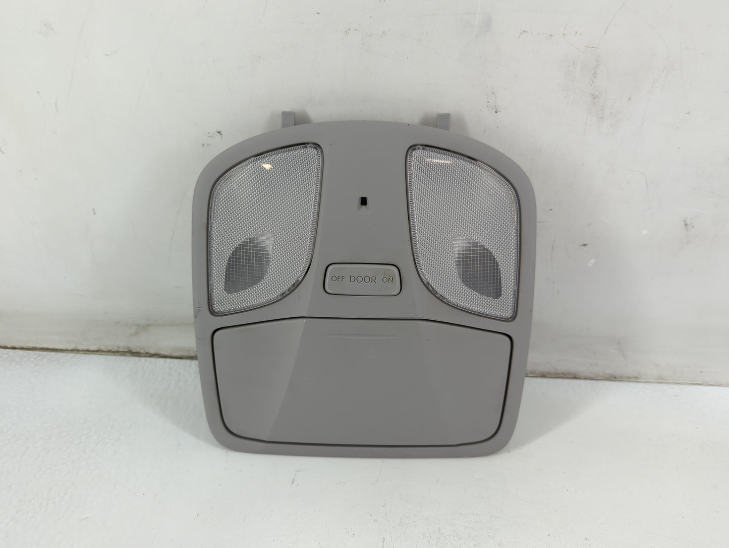 2011-2015 Hyundai Sonata Overhead Roof Console 889138 - Oemusedautoparts1.com