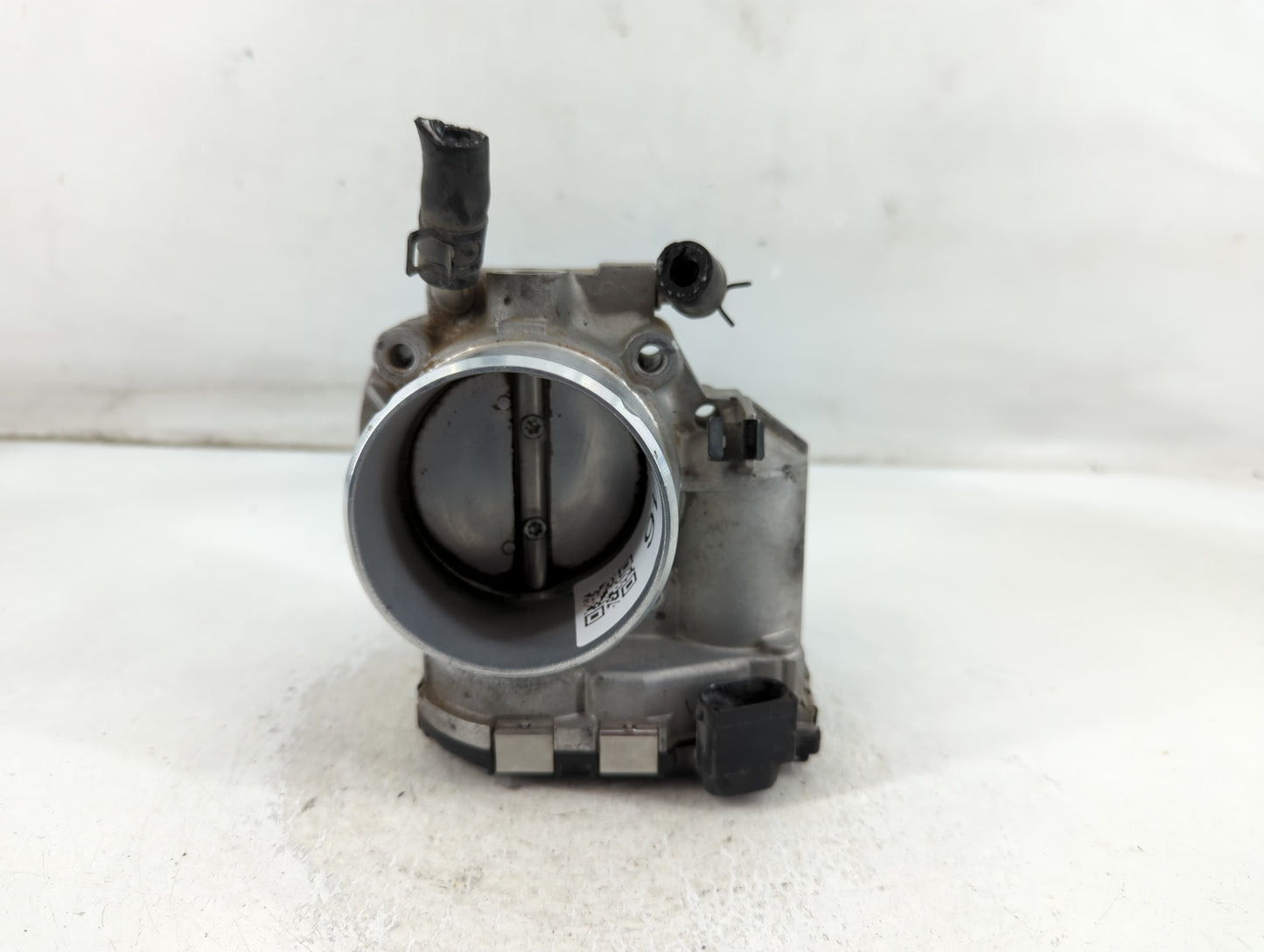 2011-2014 Hyundai Sonata Throttle Body P/N:35100-2G700 Fits Fits 2011 2012 2013 2014 2015 2016 OEM Used Auto Parts - Oemused