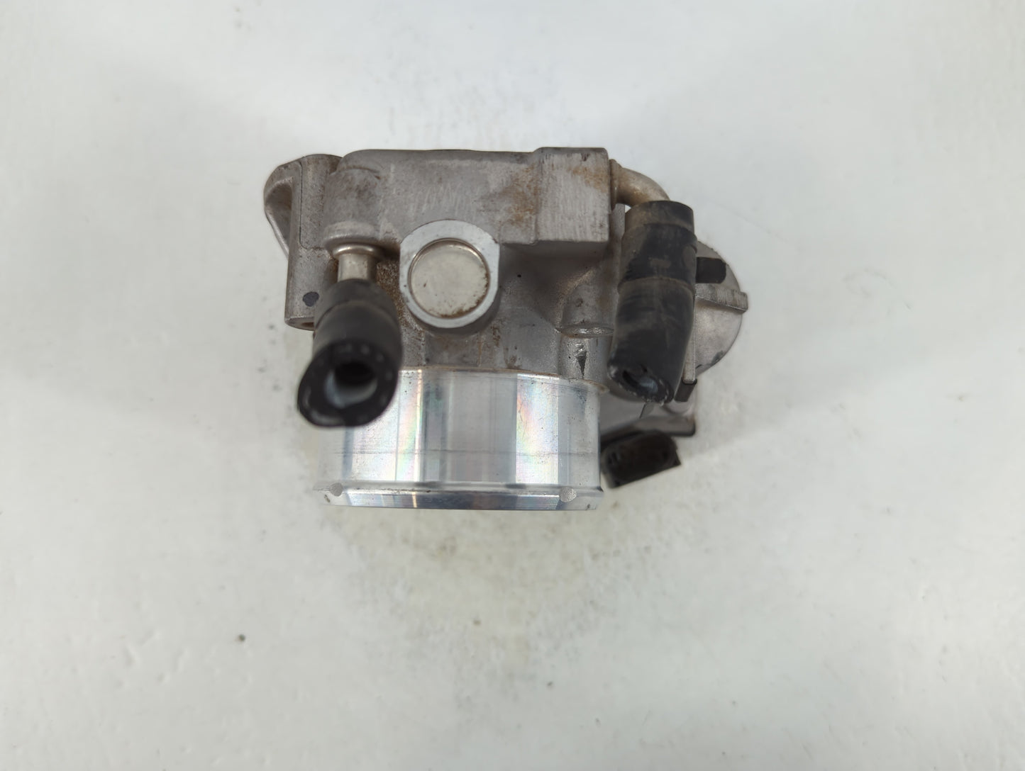 2011-2014 Hyundai Sonata Throttle Body P/N:35100-2G700 Fits Fits 2011 2012 2013 2014 2015 2016 OEM Used Auto Parts - Oemused