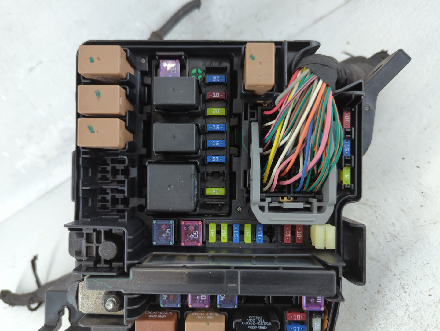2011-2014 Hyundai Sonata Fusebox Fuse Box Panel Relay Module P/N:91950-3S740 Fits Fits 2011 2012 2013 2014 OEM Used Auto Par
