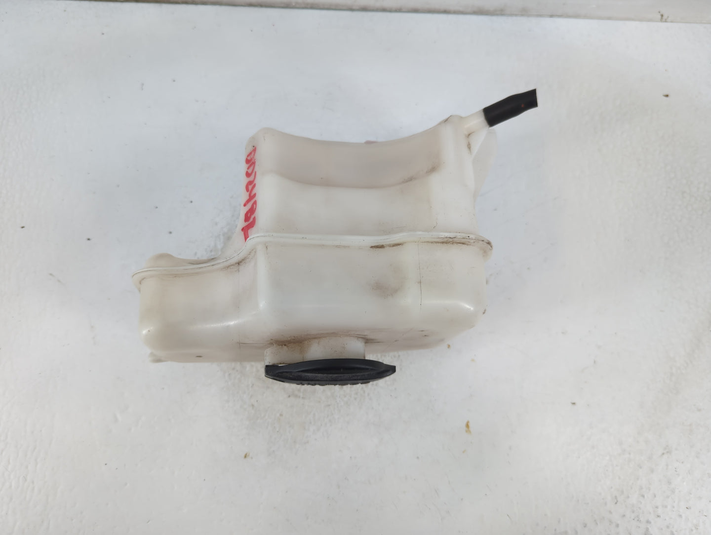 2011-2015 Hyundai Sonata Windshield Washer Fluid Reservoir Bottle Oem - Oemusedautoparts1.com