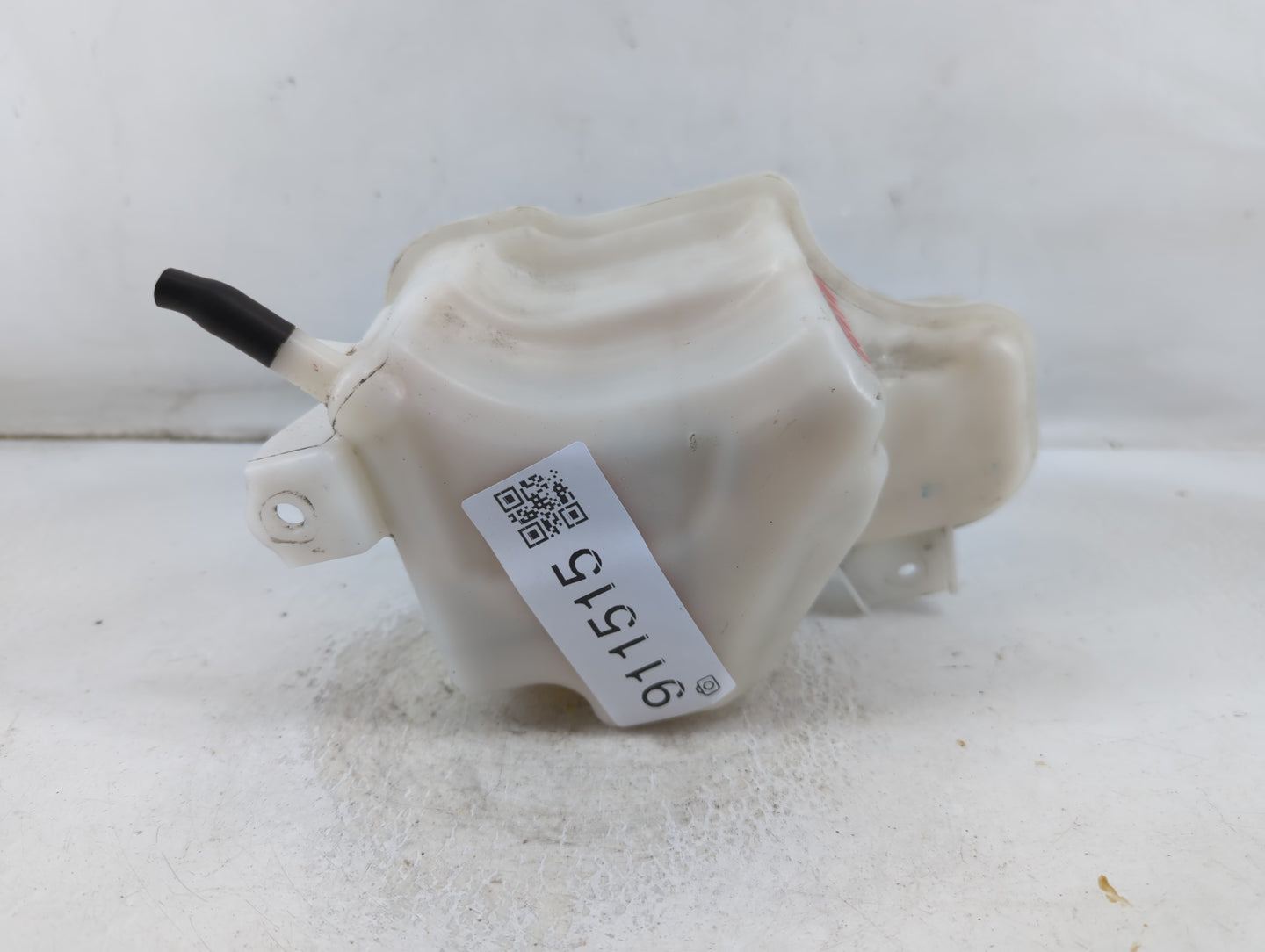 2011-2015 Hyundai Sonata Windshield Washer Fluid Reservoir Bottle Oem - Oemusedautoparts1.com