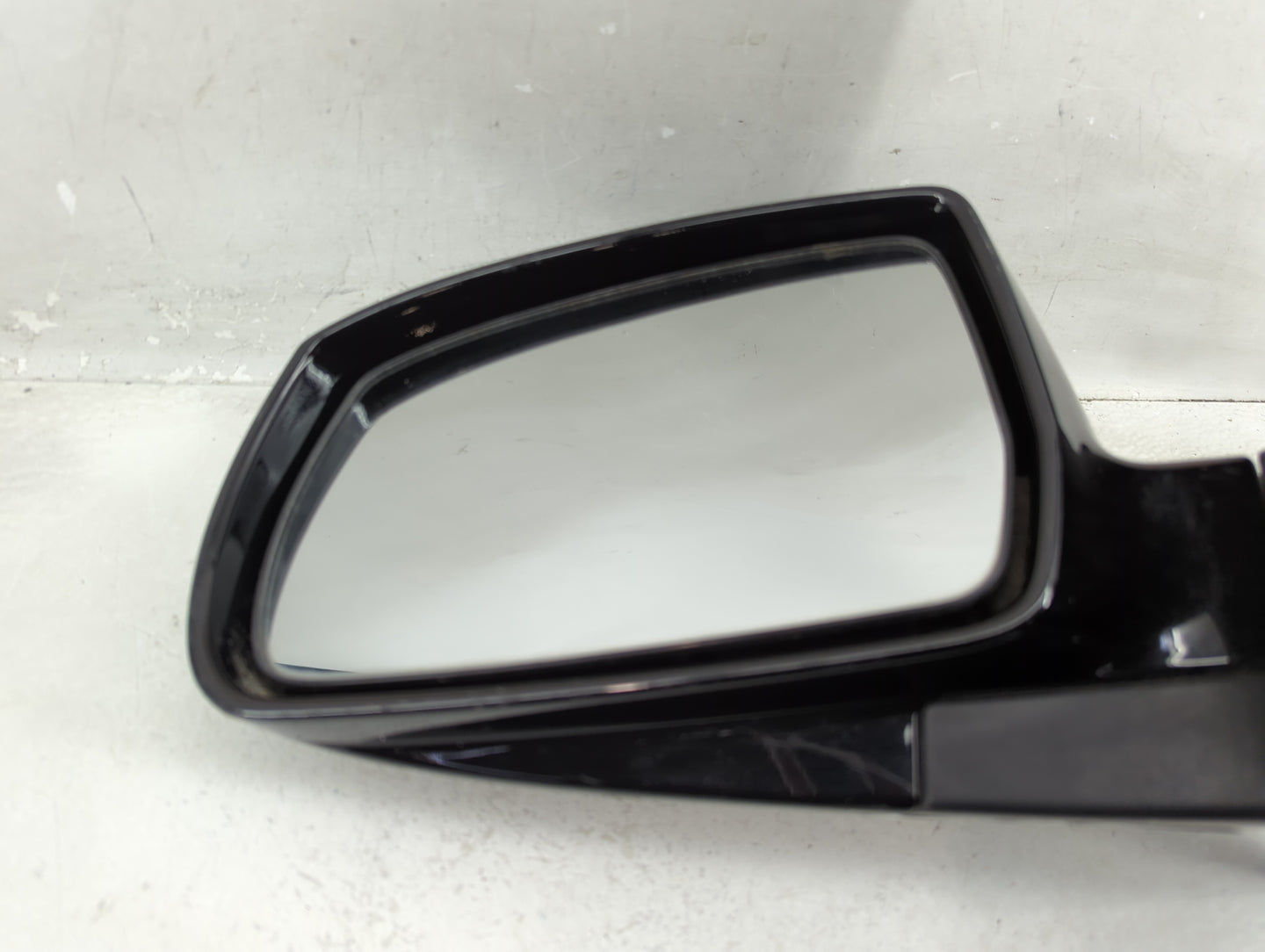 2010-2014 Hyundai Tucson Driver Side View Mirror - Left Door Mirror OEM Used - Oemusedautoparts1.com