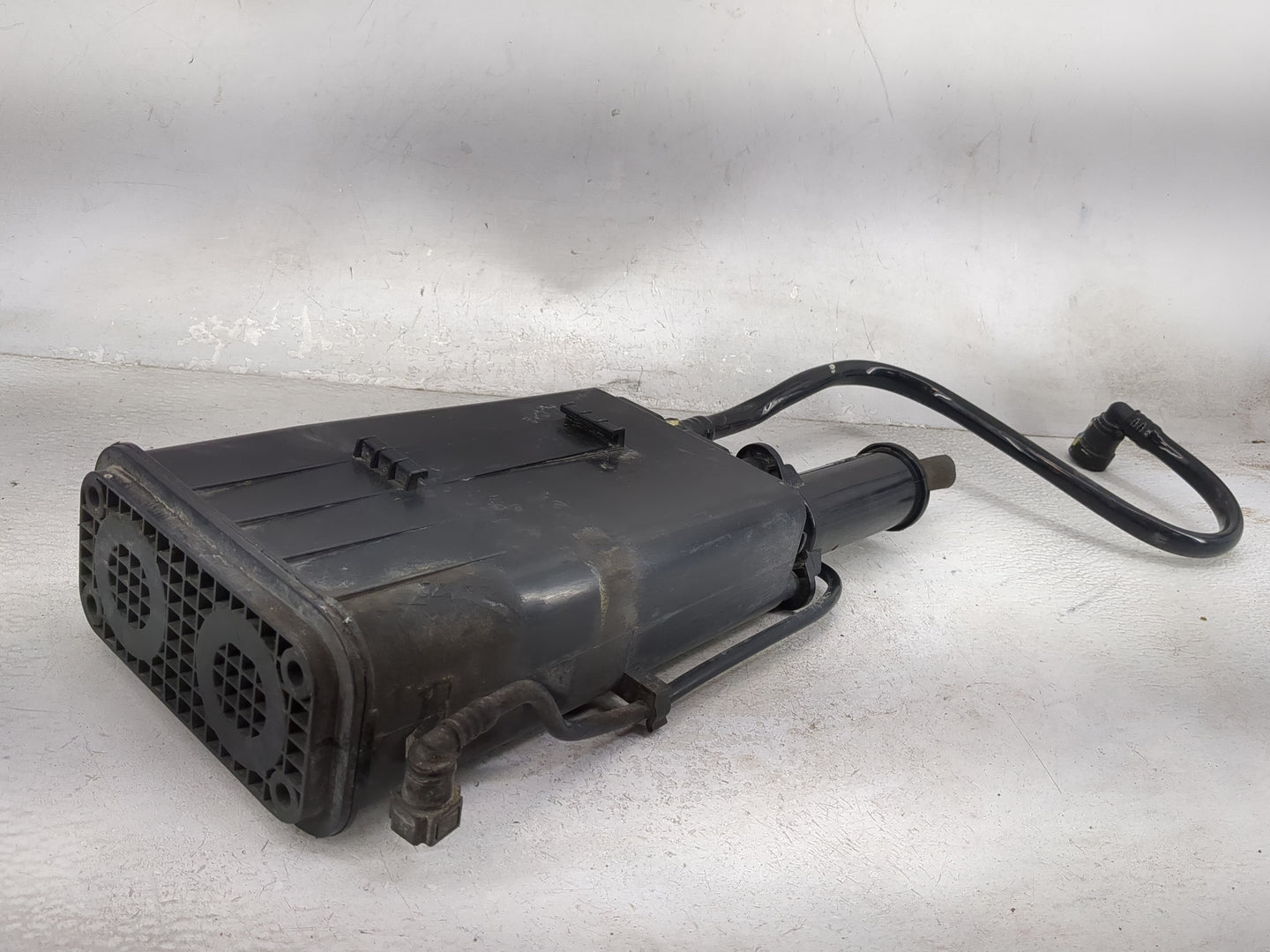 2012 Hyundai Tucson Fuel Vapor Charcoal Canister - Oemusedautoparts1.com
