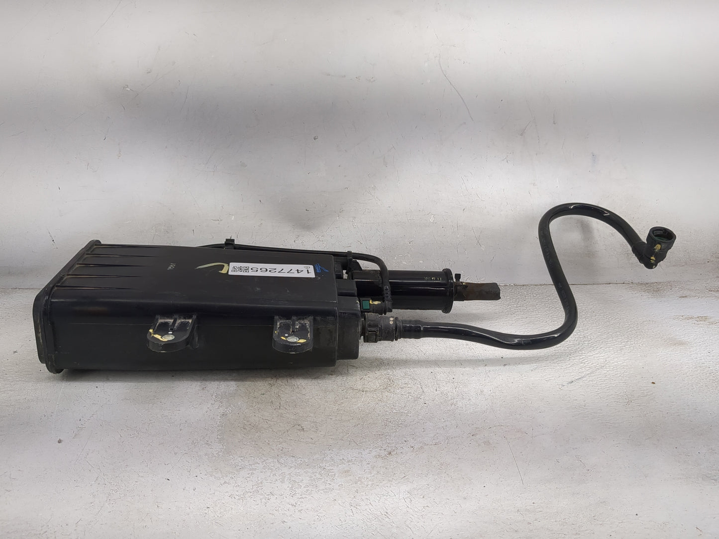 2012 Hyundai Tucson Fuel Vapor Charcoal Canister - Oemusedautoparts1.com