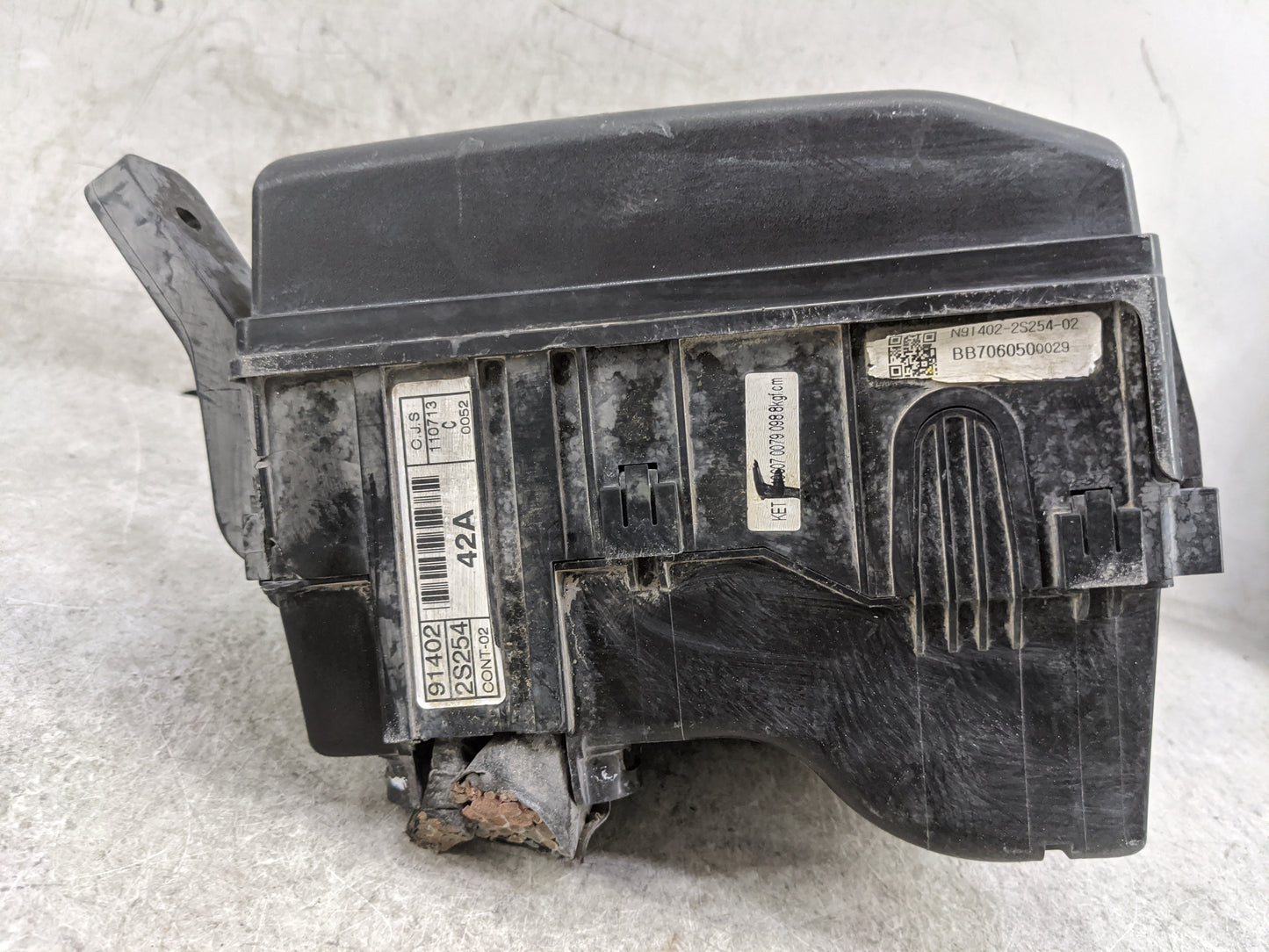 2011-2013 Hyundai Tucson Fusebox Fuse Box Panel Relay Module P/N:91402-2S254 919412S022 Fits Fits 2011 2012 2013 OEM Used Au