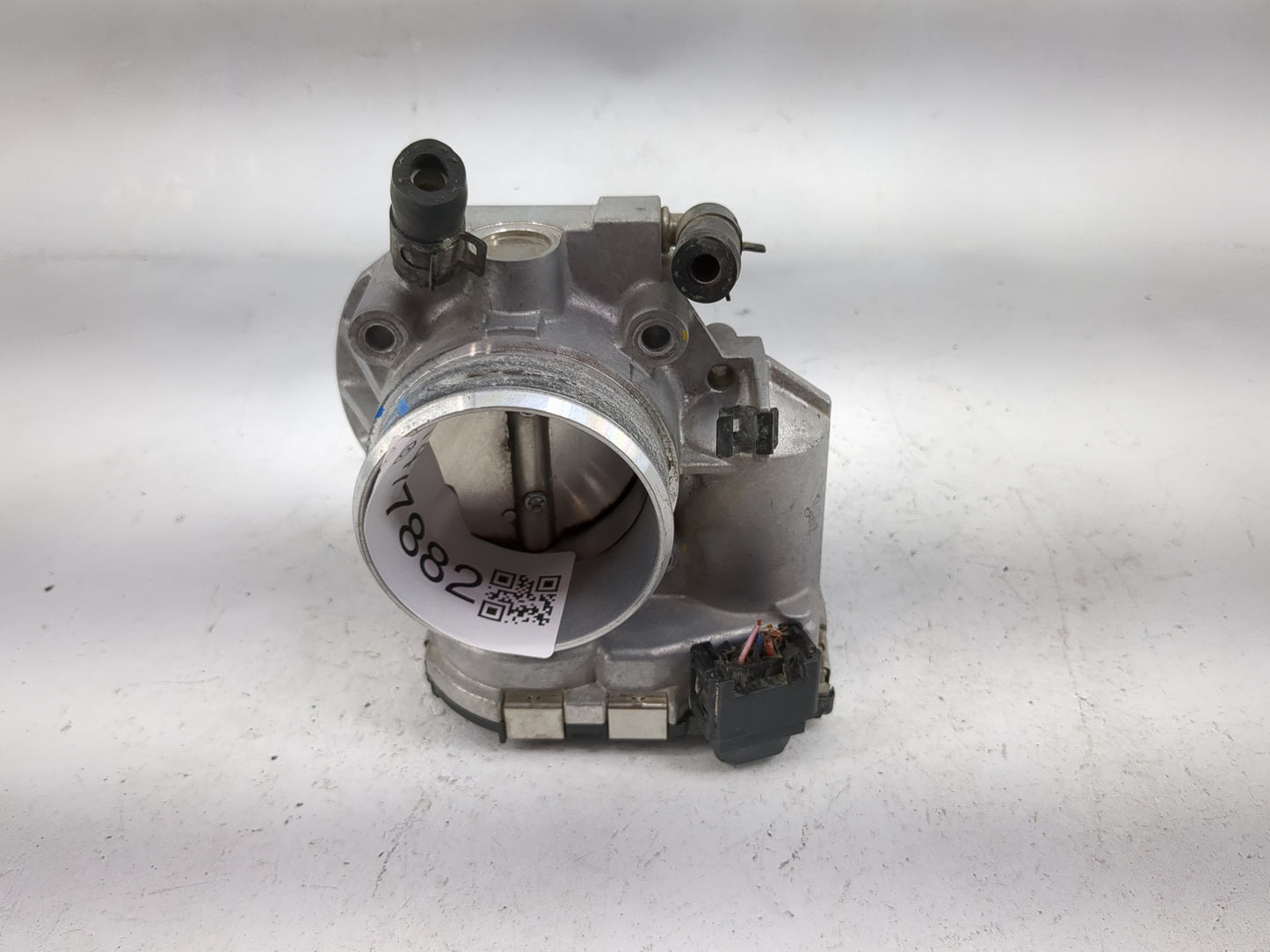 2010-2013 Hyundai Tucson Throttle Body P/N:35100-25400 9590930001 Fits Fits 2006 2007 2008 2009 2010 2011 2012 2013 OEM Used
