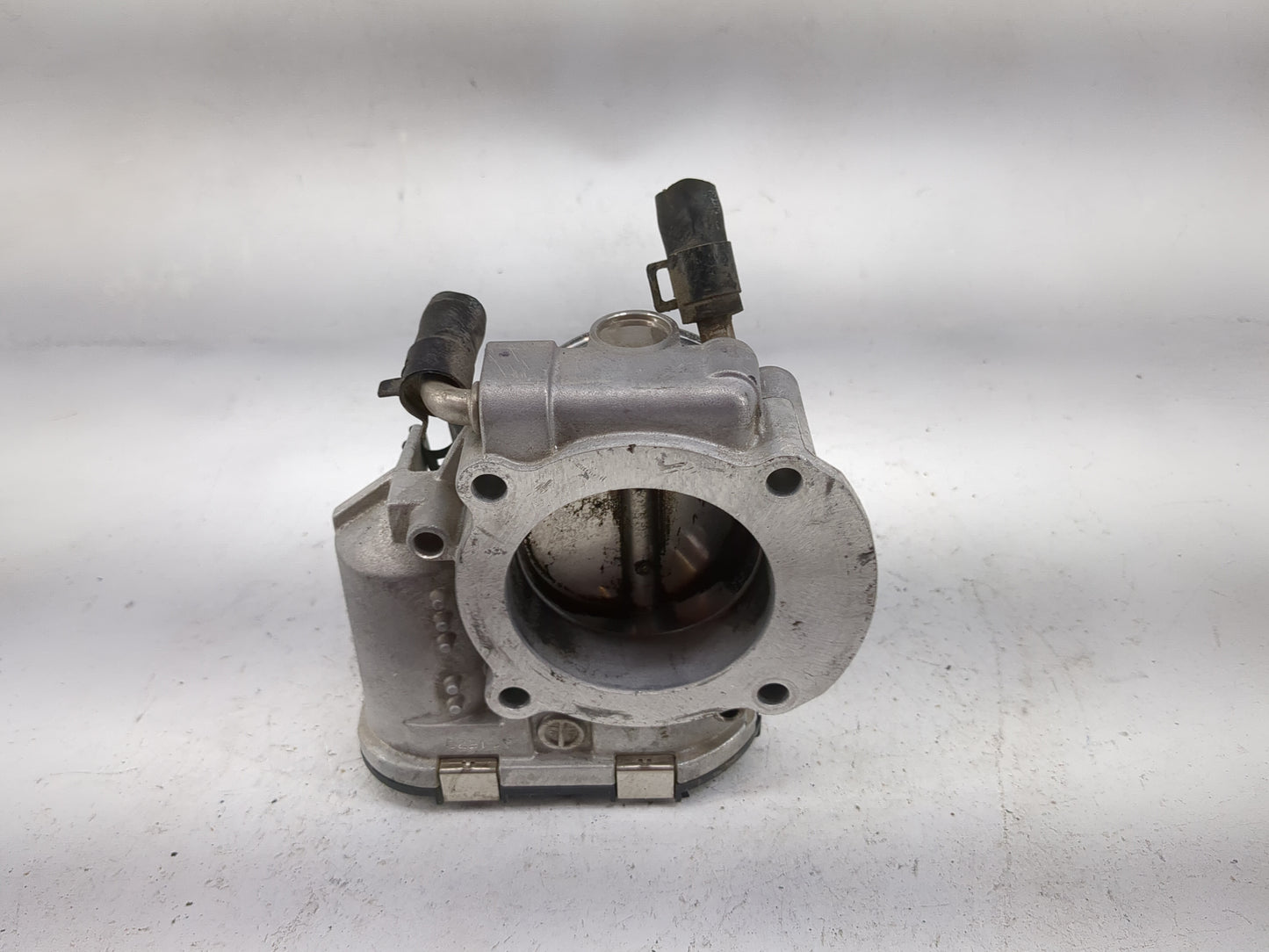 2010-2013 Hyundai Tucson Throttle Body P/N:35100-25400 9590930001 Fits Fits 2006 2007 2008 2009 2010 2011 2012 2013 OEM Used