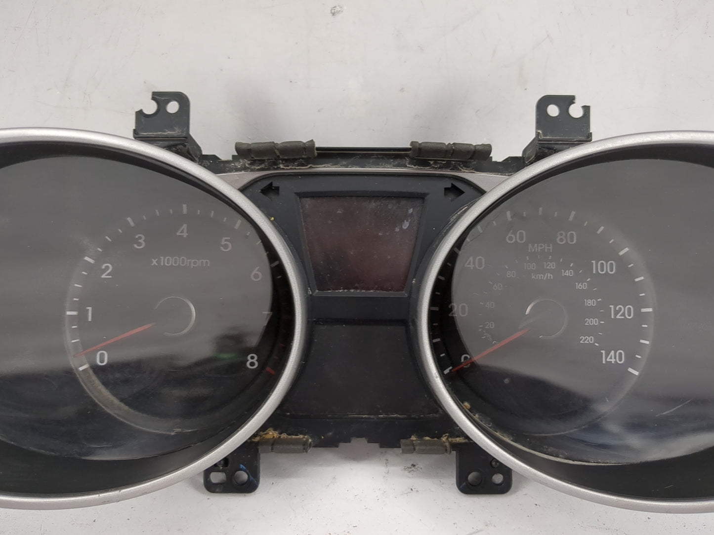 2010-2013 Hyundai Tucson Instrument Cluster Speedometer Gauges P/N:94001-2S575 11002-118100H Miles: Fits Fits 2010 2011 2012
