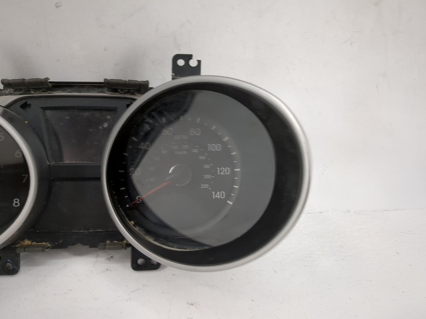 2010-2013 Hyundai Tucson Instrument Cluster Speedometer Gauges P/N:94001-2S575 11002-118100H Miles: Fits Fits 2010 2011 2012