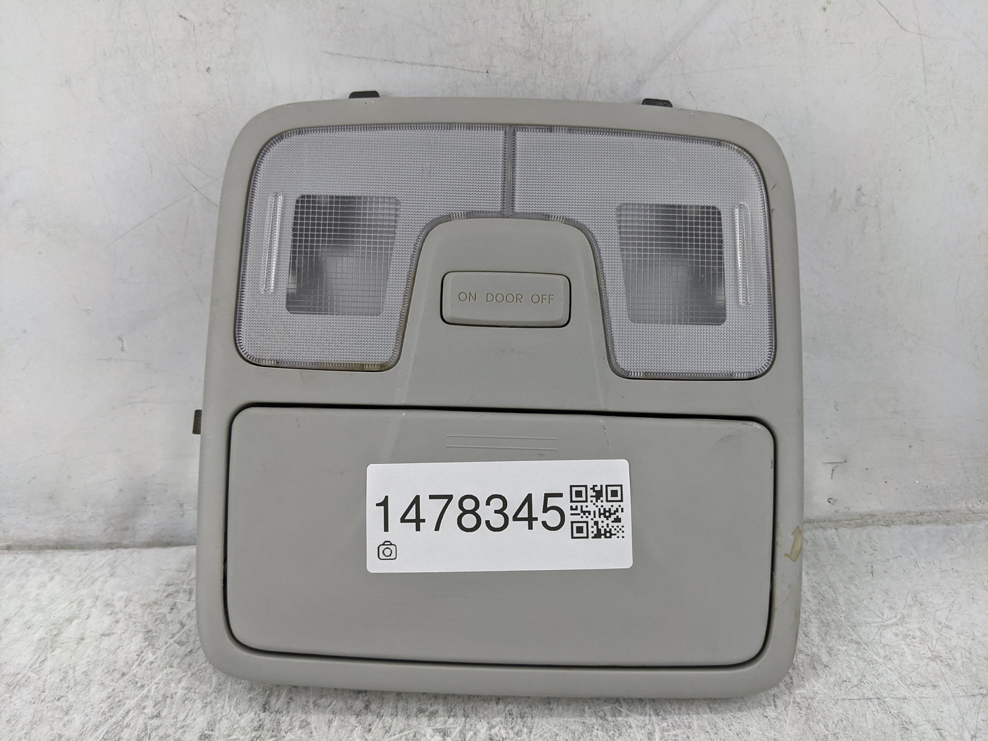 2010-2016 Hyundai Tucson Overhead Roof Console Gray 1478345 - Oemusedautoparts1.com