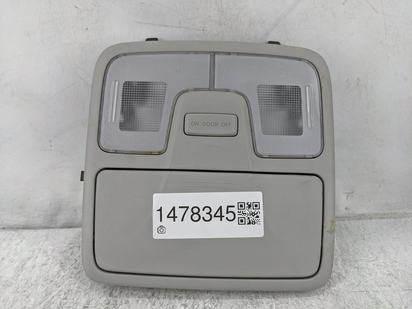 2010-2016 Hyundai Tucson Overhead Roof Console Gray 1478345 - Oemusedautoparts1.com