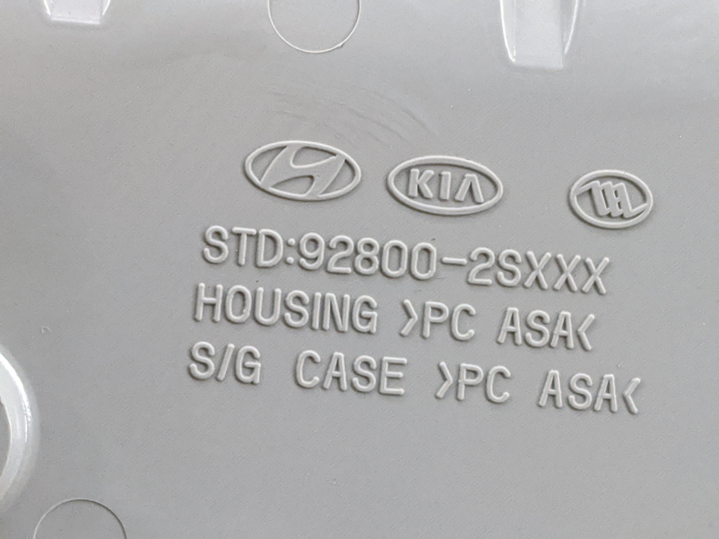 2010-2016 Hyundai Tucson Overhead Roof Console Gray 1478345 - Oemusedautoparts1.com