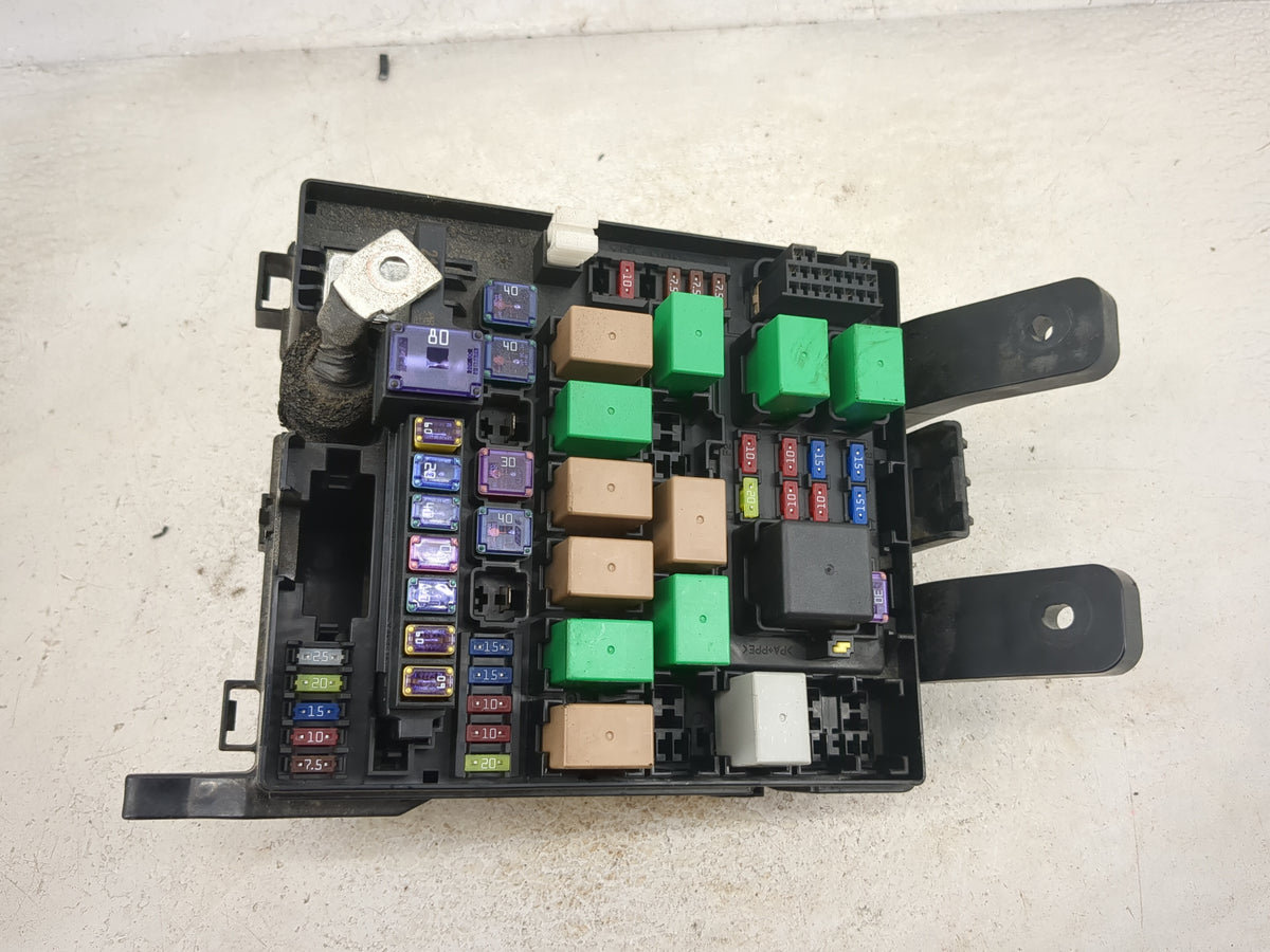 2011-2013 Hyundai Tucson Fusebox Fuse Box Panel Relay Module P/N:91956-00045 Fits Fits 2011 2012 2013 OEM Used Auto Parts - 