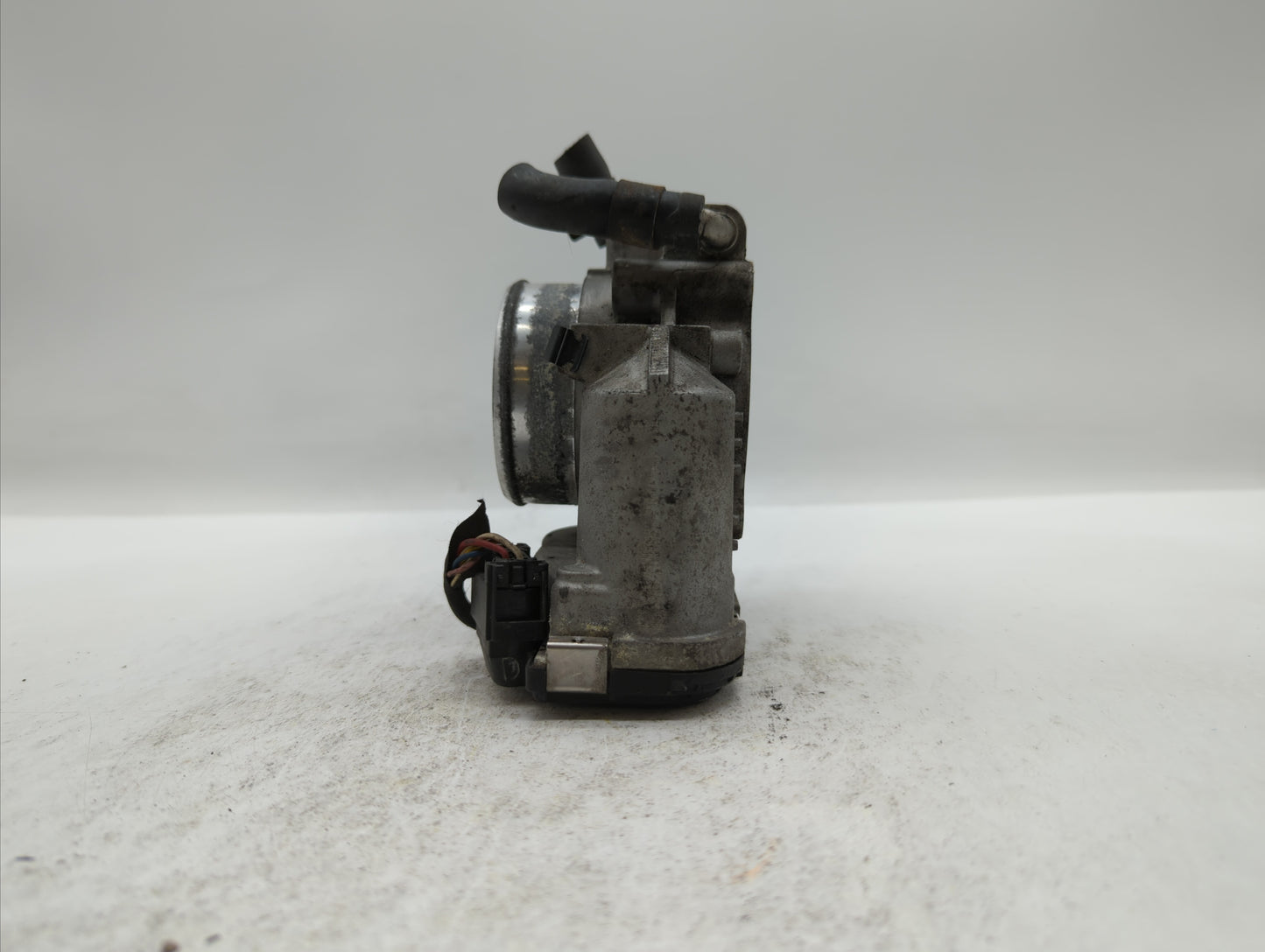 2010-2013 Hyundai Tucson Throttle Body P/N:35100-25400 35100-25200 Fits Fits 2006 2007 2008 2009 2010 2011 2012 2013 OEM Use
