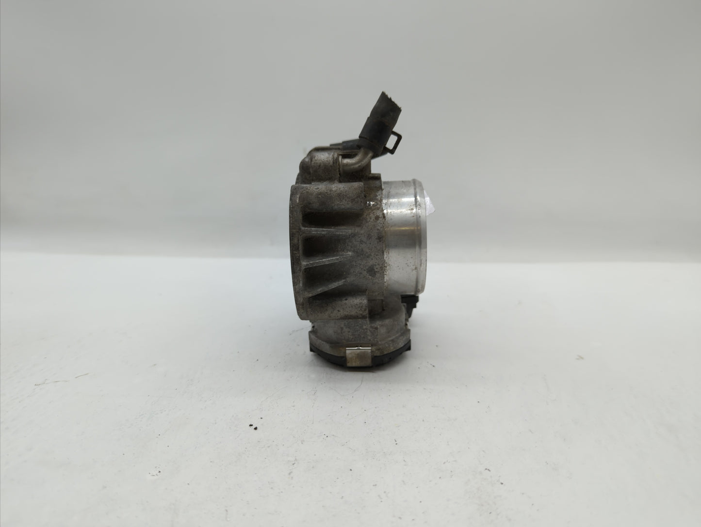 2010-2013 Hyundai Tucson Throttle Body P/N:35100-25400 35100-25200 Fits Fits 2006 2007 2008 2009 2010 2011 2012 2013 OEM Use