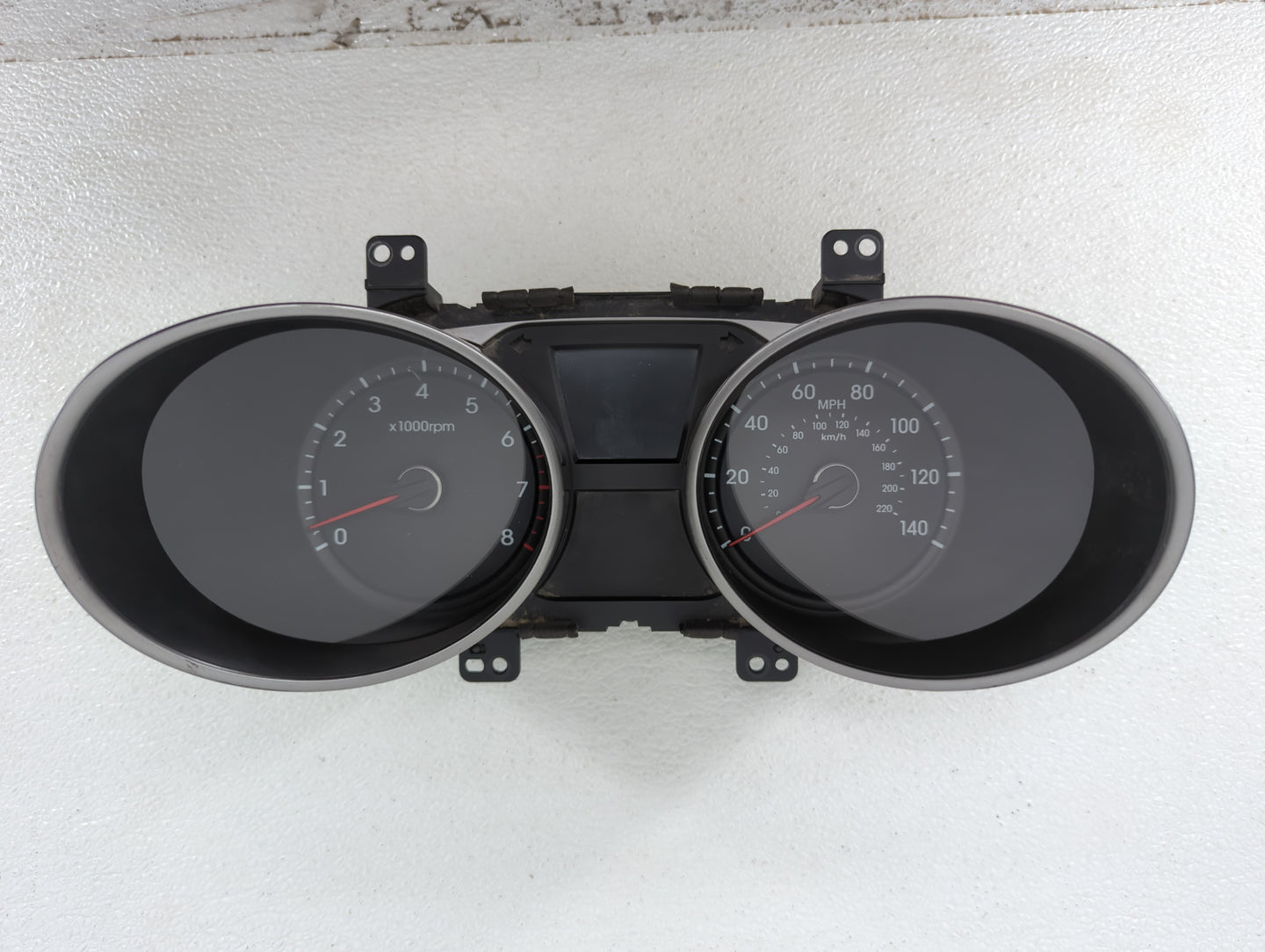 2010-2013 Hyundai Tucson Instrument Cluster Speedometer Gauges P/N:94001-2S580 94001-2S585 Fits Fits 2010 2011 2012 2013 OEM
