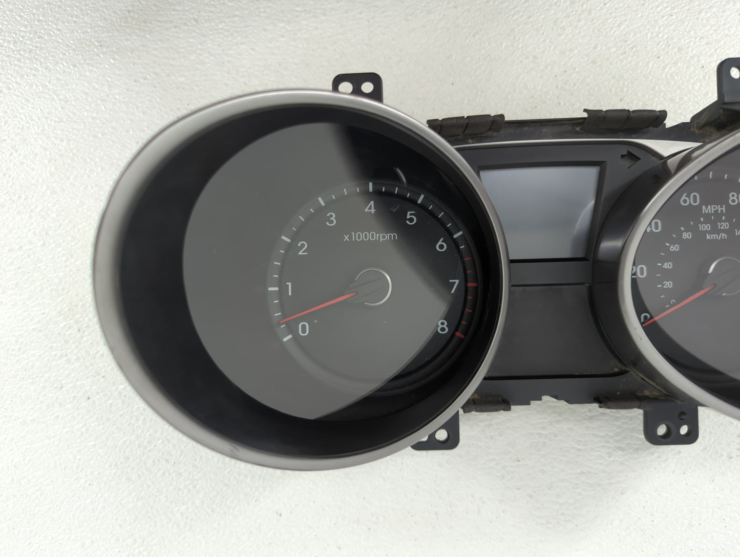 2010-2013 Hyundai Tucson Instrument Cluster Speedometer Gauges P/N:94001-2S580 94001-2S585 Fits Fits 2010 2011 2012 2013 OEM
