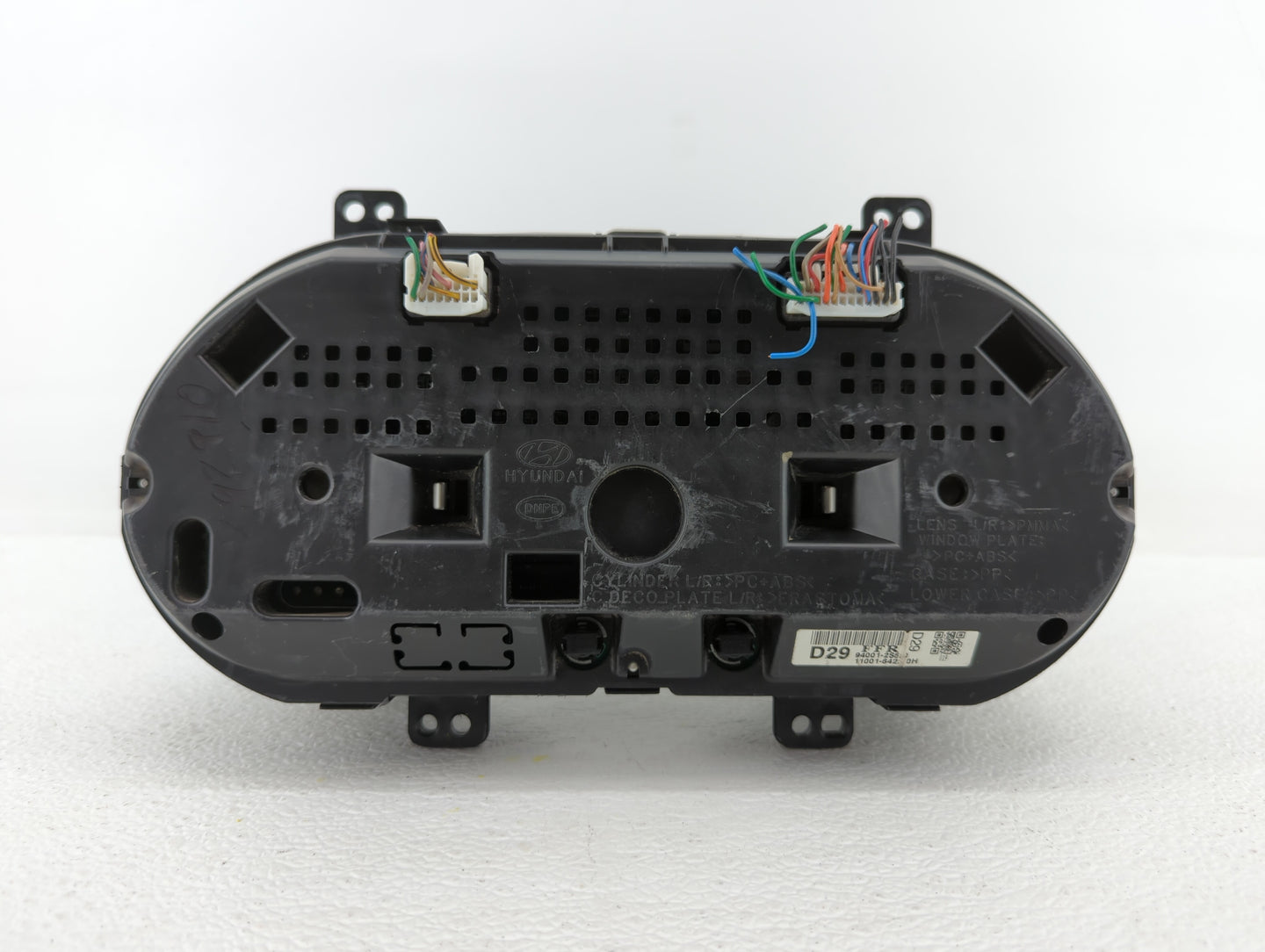2010-2013 Hyundai Tucson Instrument Cluster Speedometer Gauges P/N:94001-2S580 94001-2S585 Fits Fits 2010 2011 2012 2013 OEM