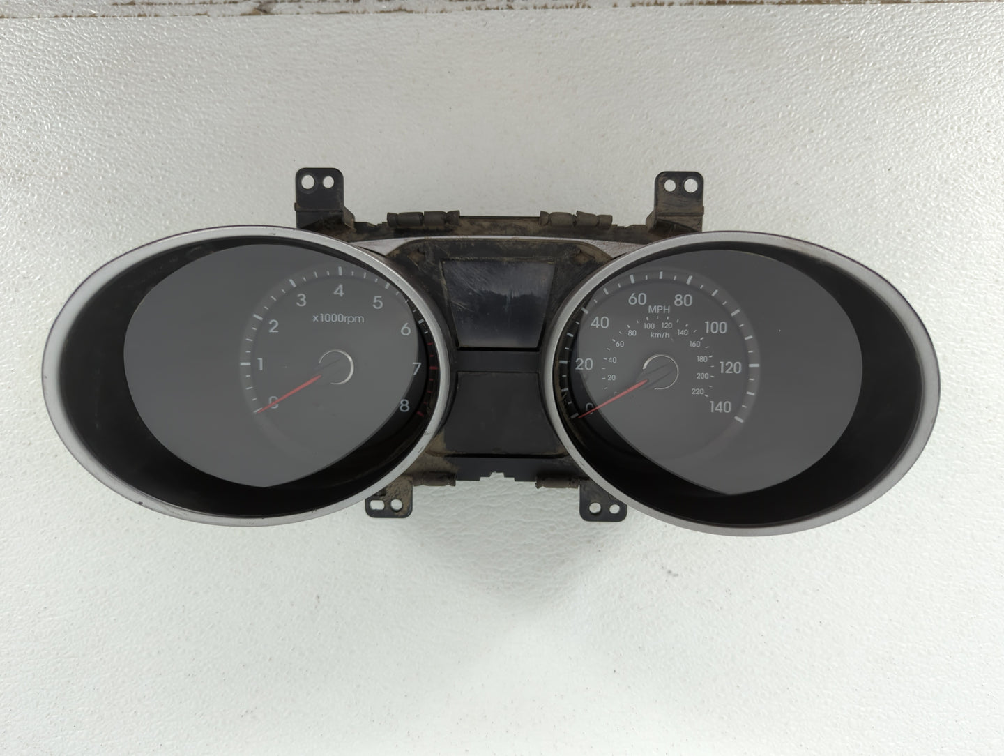 2010-2013 Hyundai Tucson Instrument Cluster Speedometer Gauges P/N:94001-2S570 94001-2S575 Fits Fits 2010 2011 2012 2013 OEM