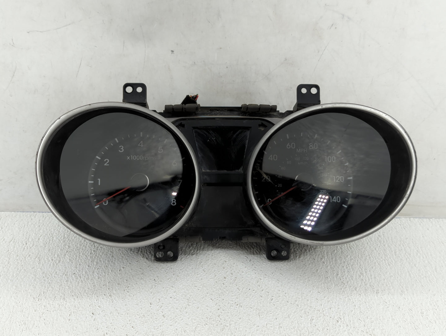2010-2013 Hyundai Tucson Instrument Cluster Speedometer Gauges P/N:94001-2S570 94001-2S575 Fits Fits 2010 2011 2012 2013 OEM