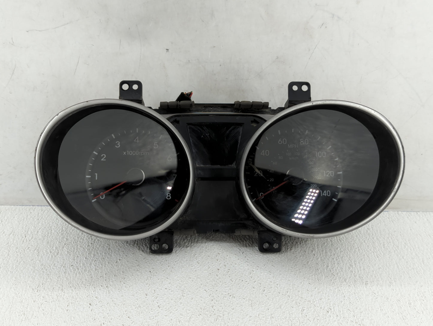 2010-2013 Hyundai Tucson Instrument Cluster Speedometer Gauges P/N:94001-2S570 94001-2S575 Fits Fits 2010 2011 2012 2013 OEM