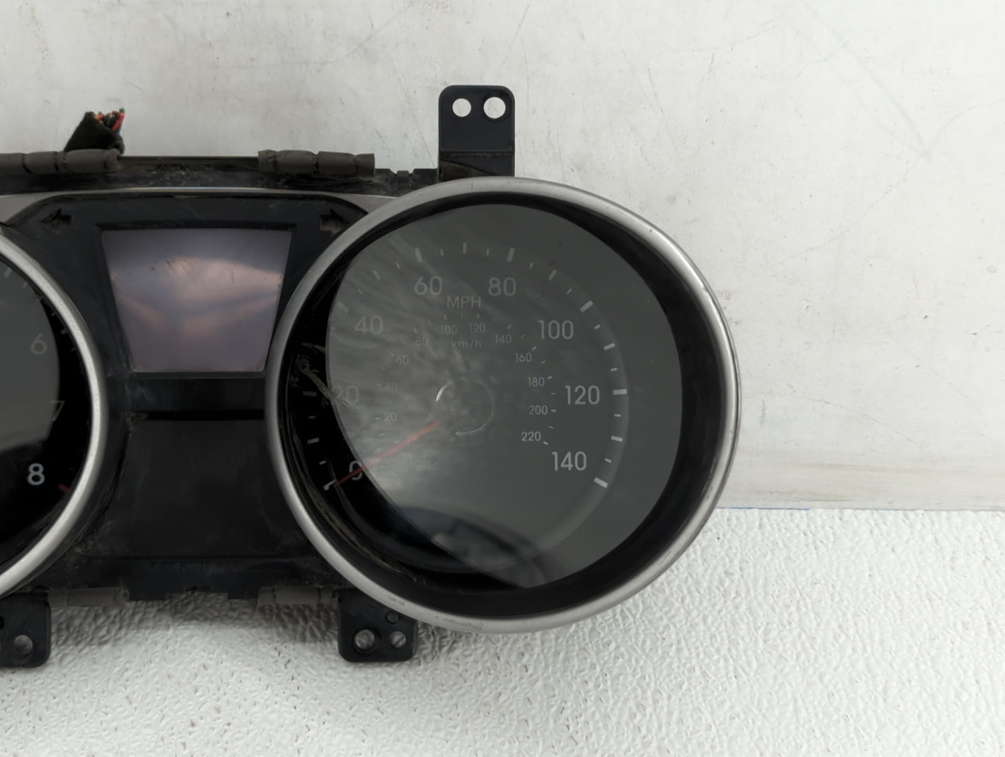 2010-2013 Hyundai Tucson Instrument Cluster Speedometer Gauges P/N:94001-2S570 94001-2S575 Fits Fits 2010 2011 2012 2013 OEM
