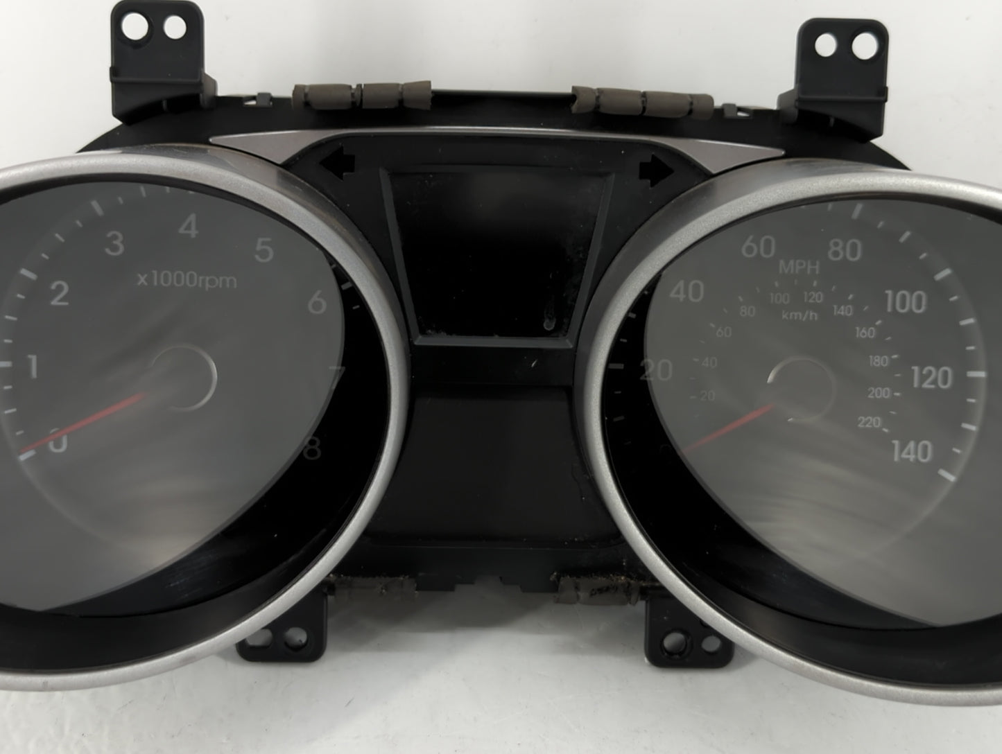 2010-2013 Hyundai Tucson Instrument Cluster Speedometer Gauges P/N:94001-2S580 94001-2S585 Fits Fits 2010 2011 2012 2013 OEM