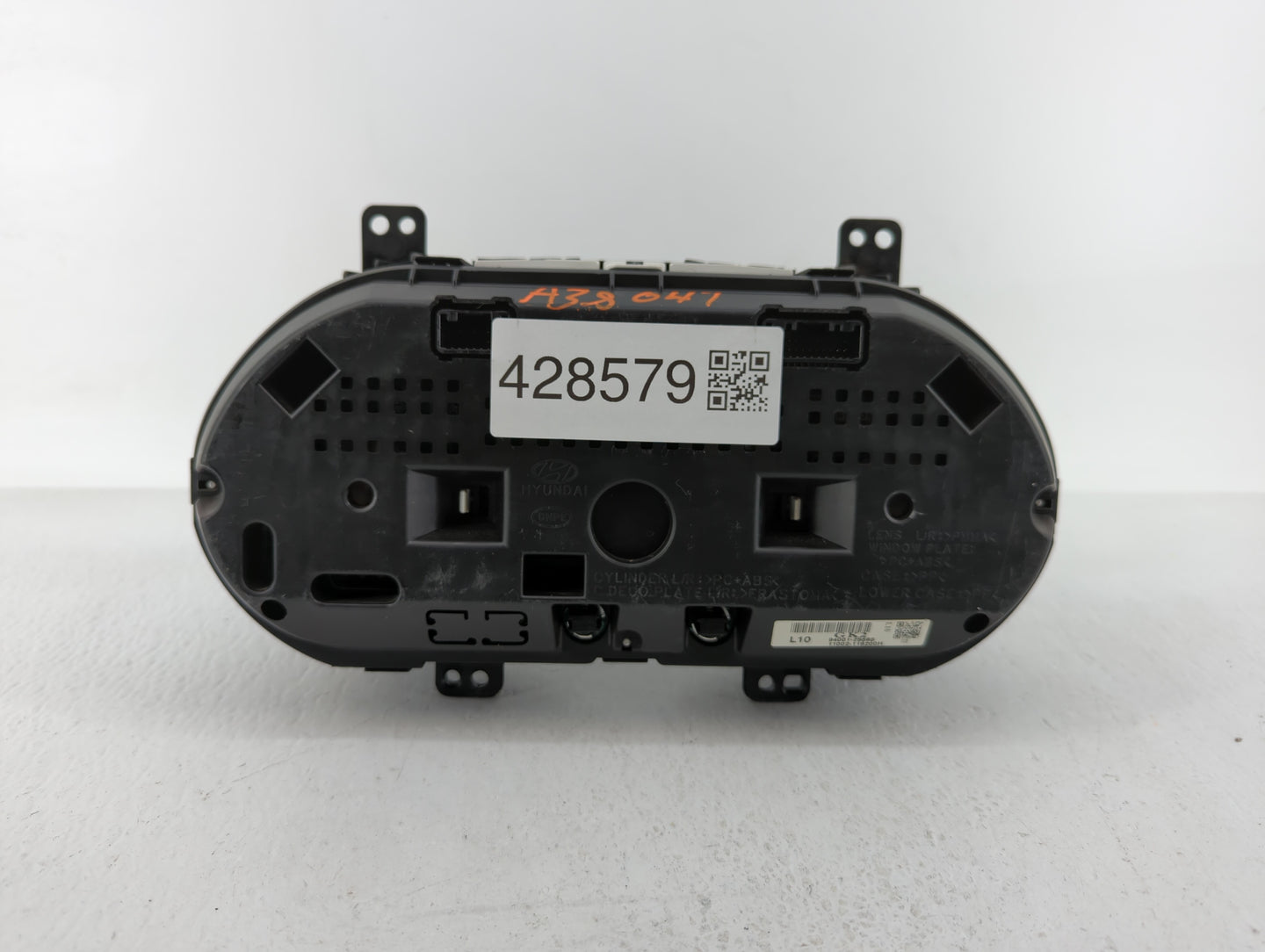 2010-2013 Hyundai Tucson Instrument Cluster Speedometer Gauges P/N:94001-2S580 94001-2S585 Fits Fits 2010 2011 2012 2013 OEM
