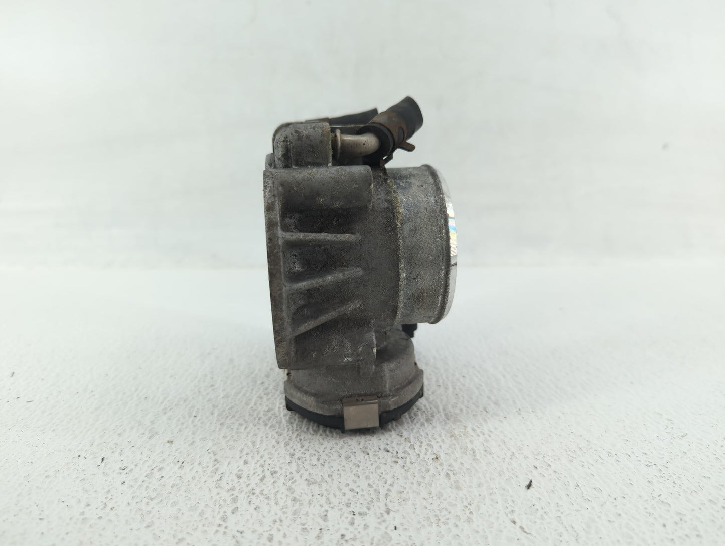 2010-2013 Hyundai Tucson Throttle Body P/N:35100-25400 Fits Fits 2006 2007 2008 2009 2010 2011 2012 2013 OEM Used Auto Parts