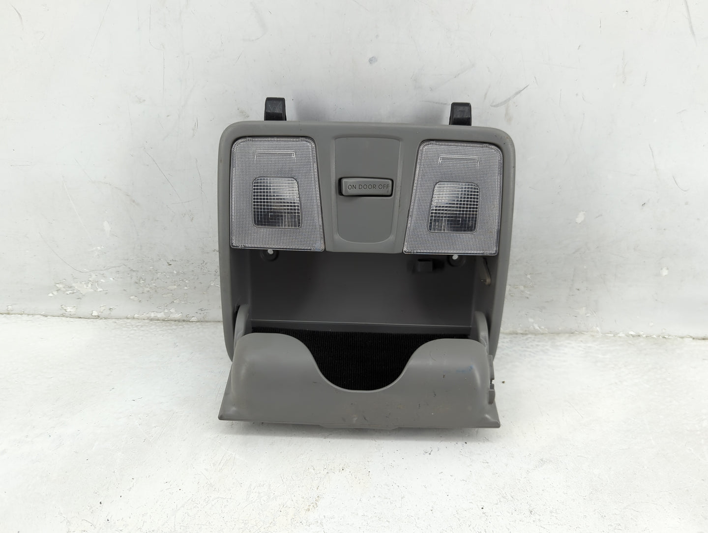 2012-2014 Hyundai Veloster Overhead Roof Console Interior Dome Light - Oemusedautoparts1.com