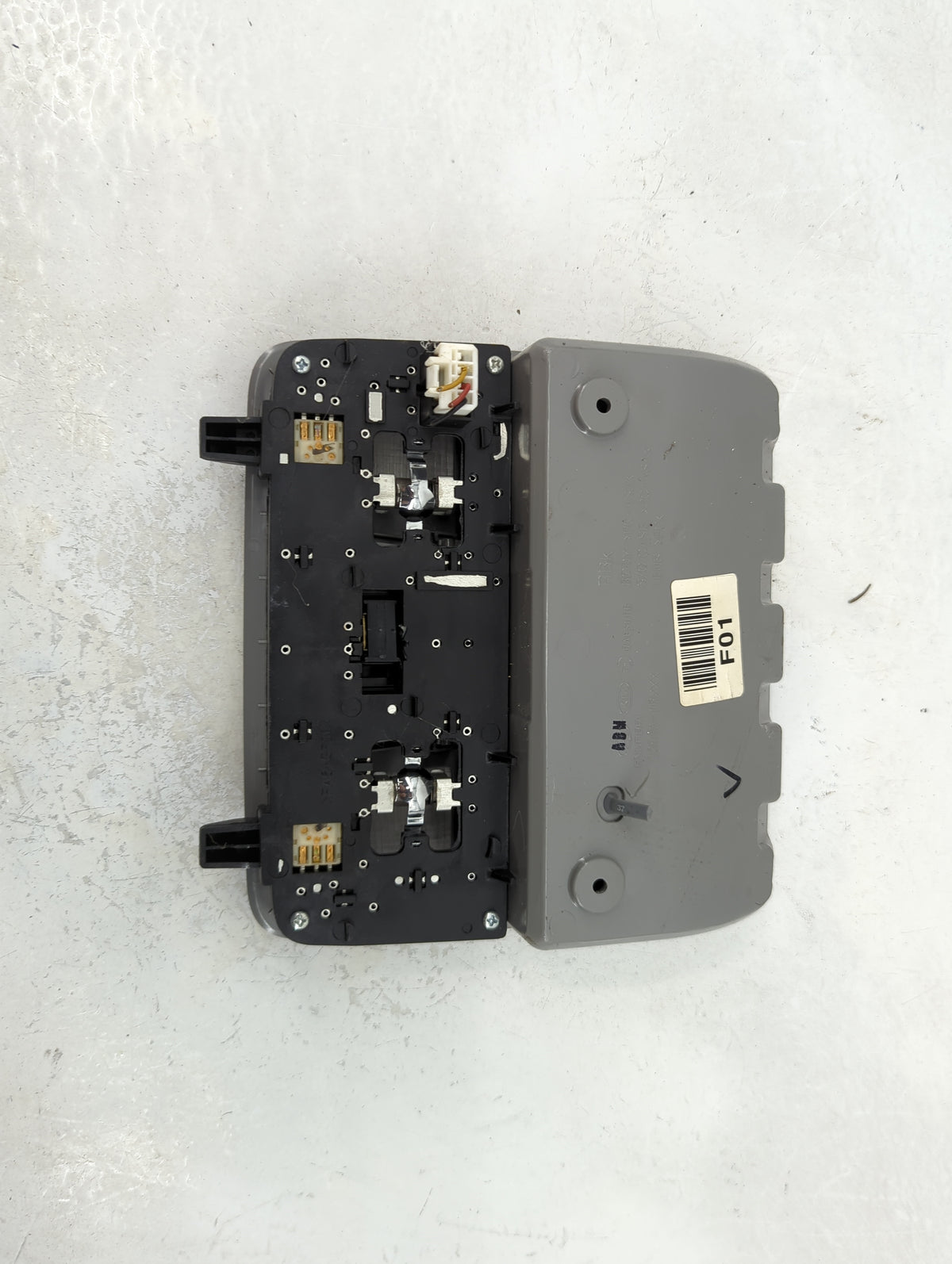 2012-2014 Hyundai Veloster Overhead Roof Console Interior Dome Light 1011815 - Oemusedautoparts1.com